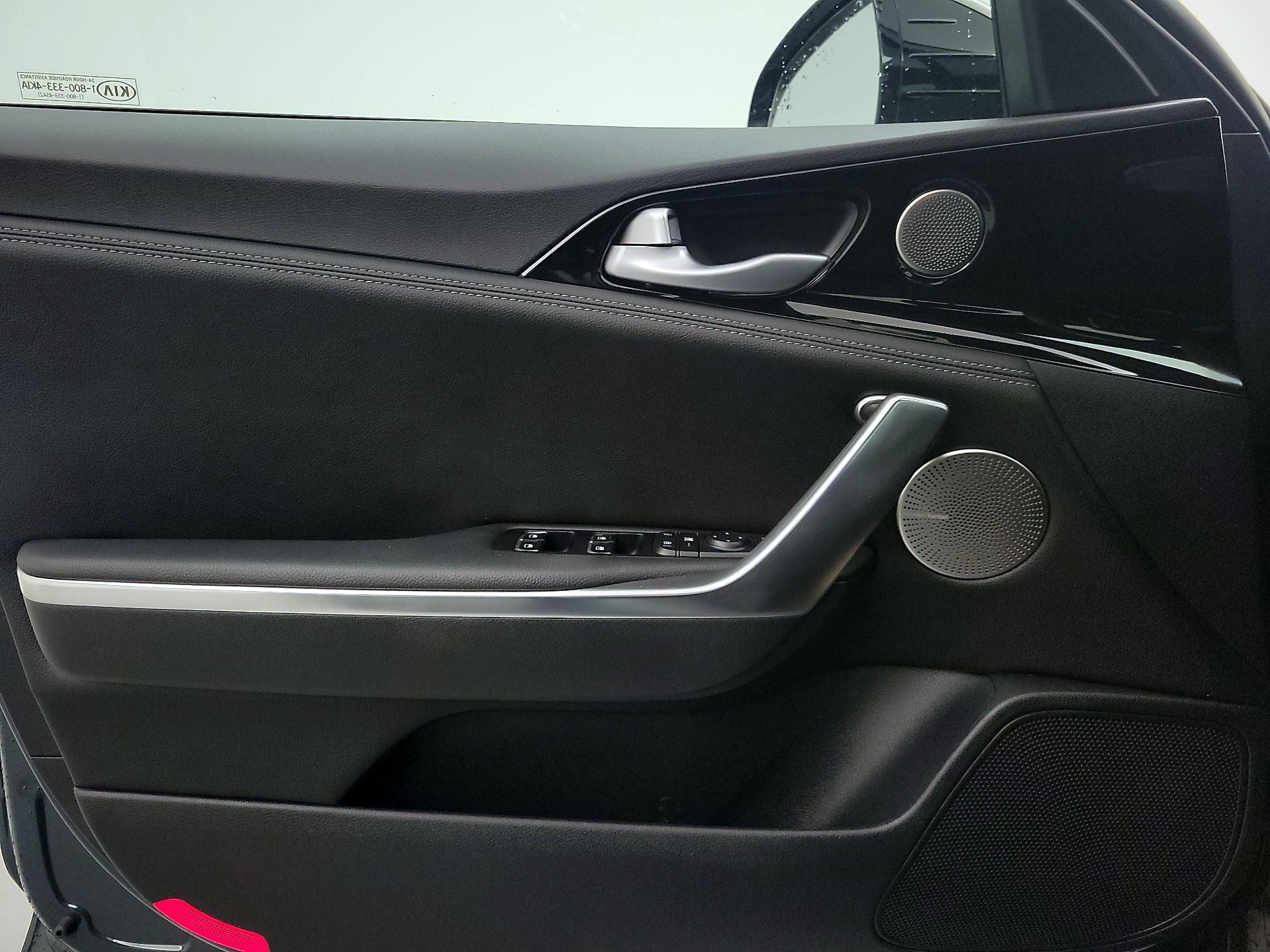 Thumbnail: 2022 Kia Stinger - 12