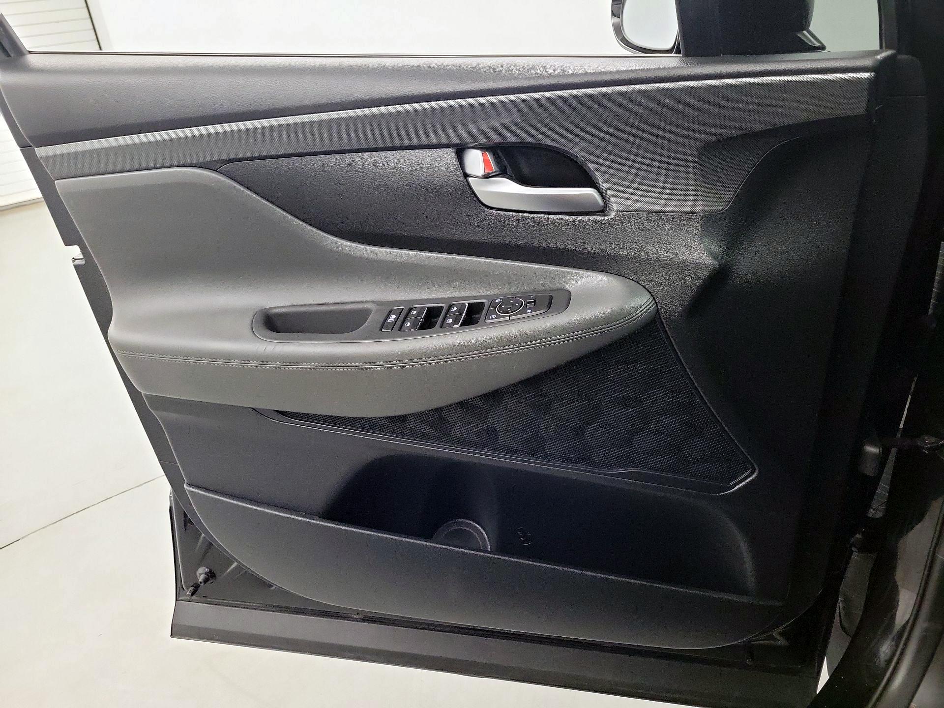 Thumbnail: 2022 Hyundai Santa Fe - 12