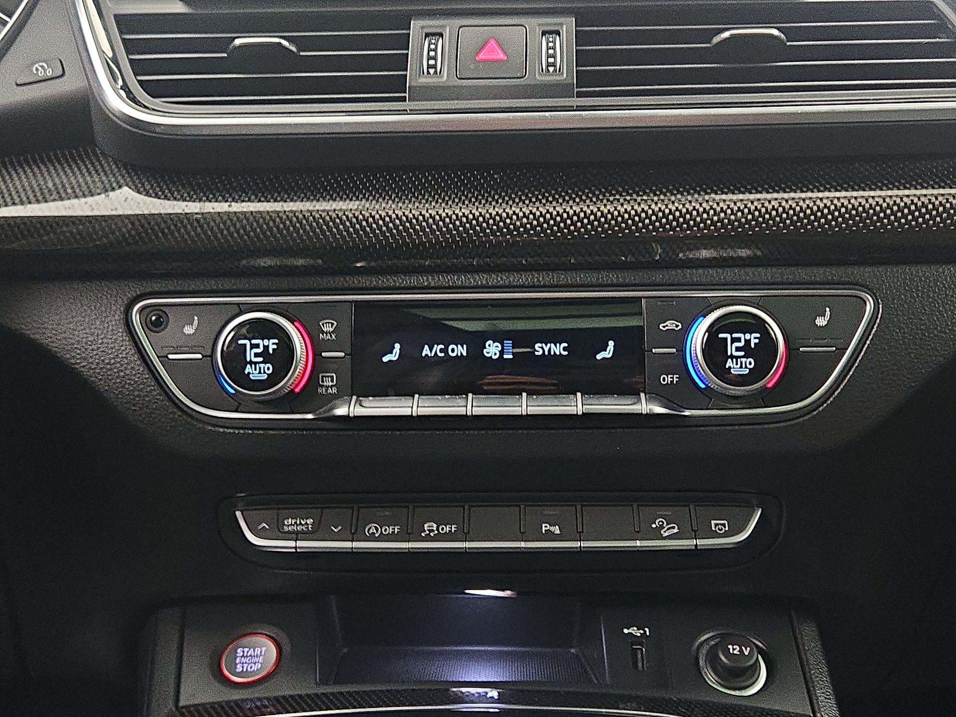 Thumbnail: 2022 Audi SQ5 - 16