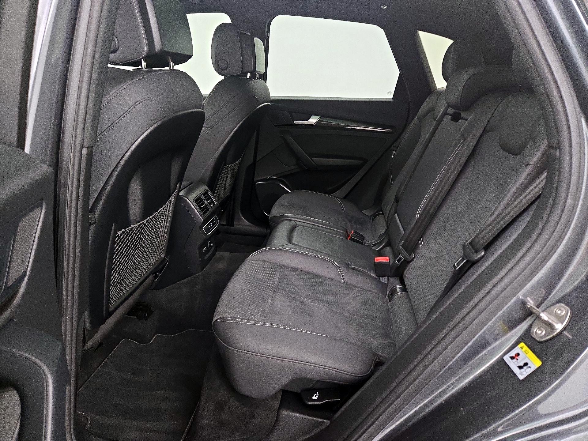 Thumbnail: 2022 Audi SQ5 - 20