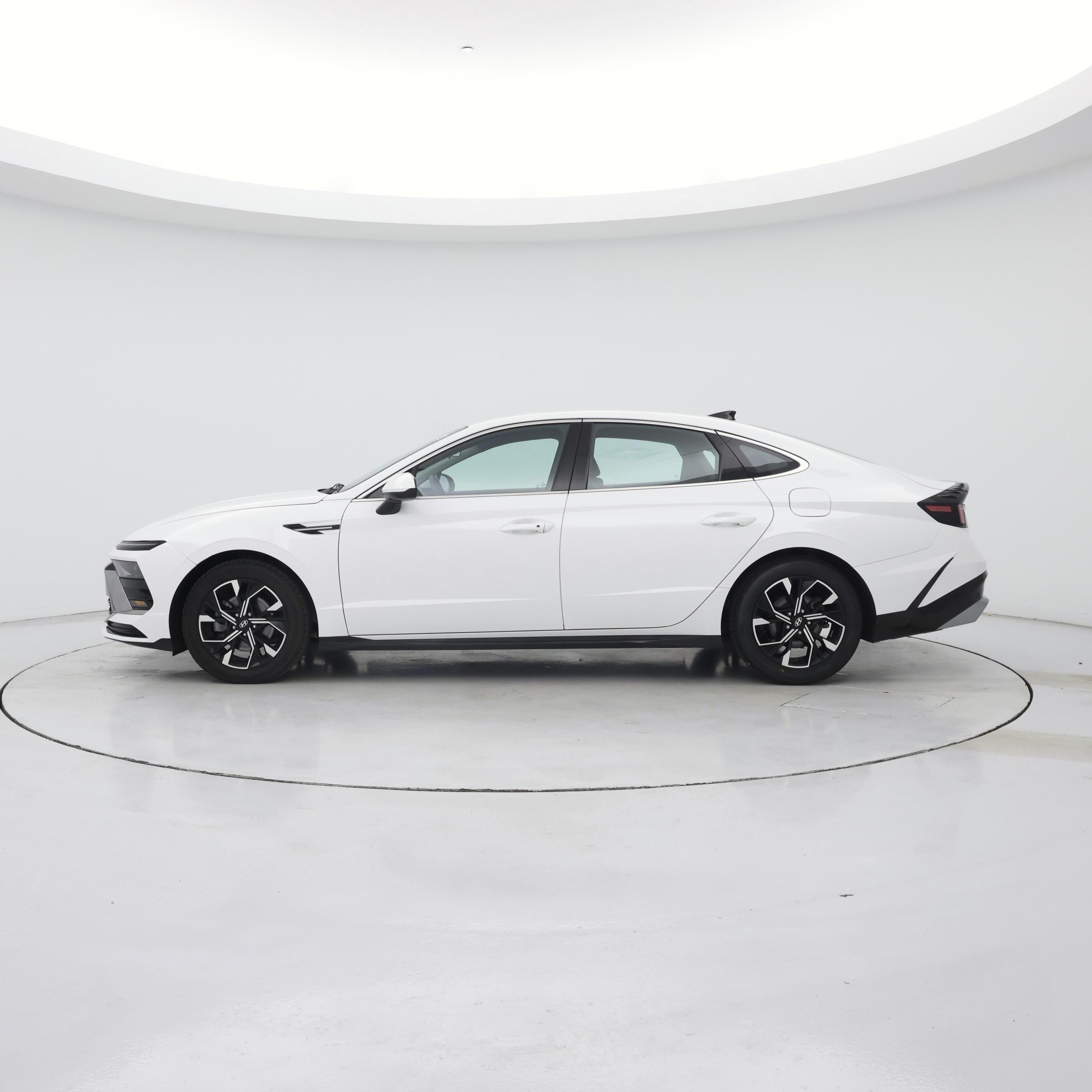 Thumbnail: 2024 Hyundai Sonata - 3