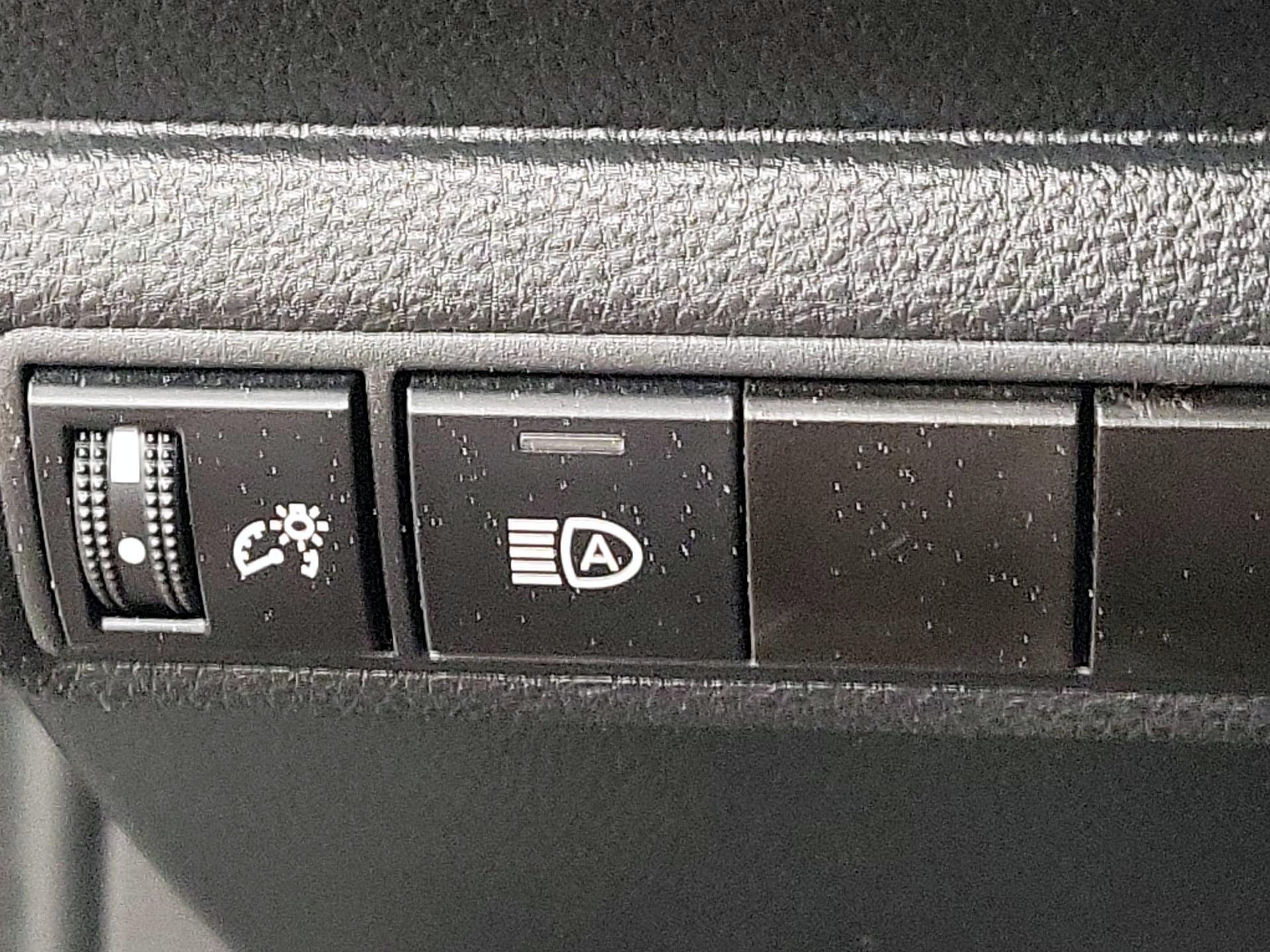 Thumbnail: 2022 Toyota Corolla - 13