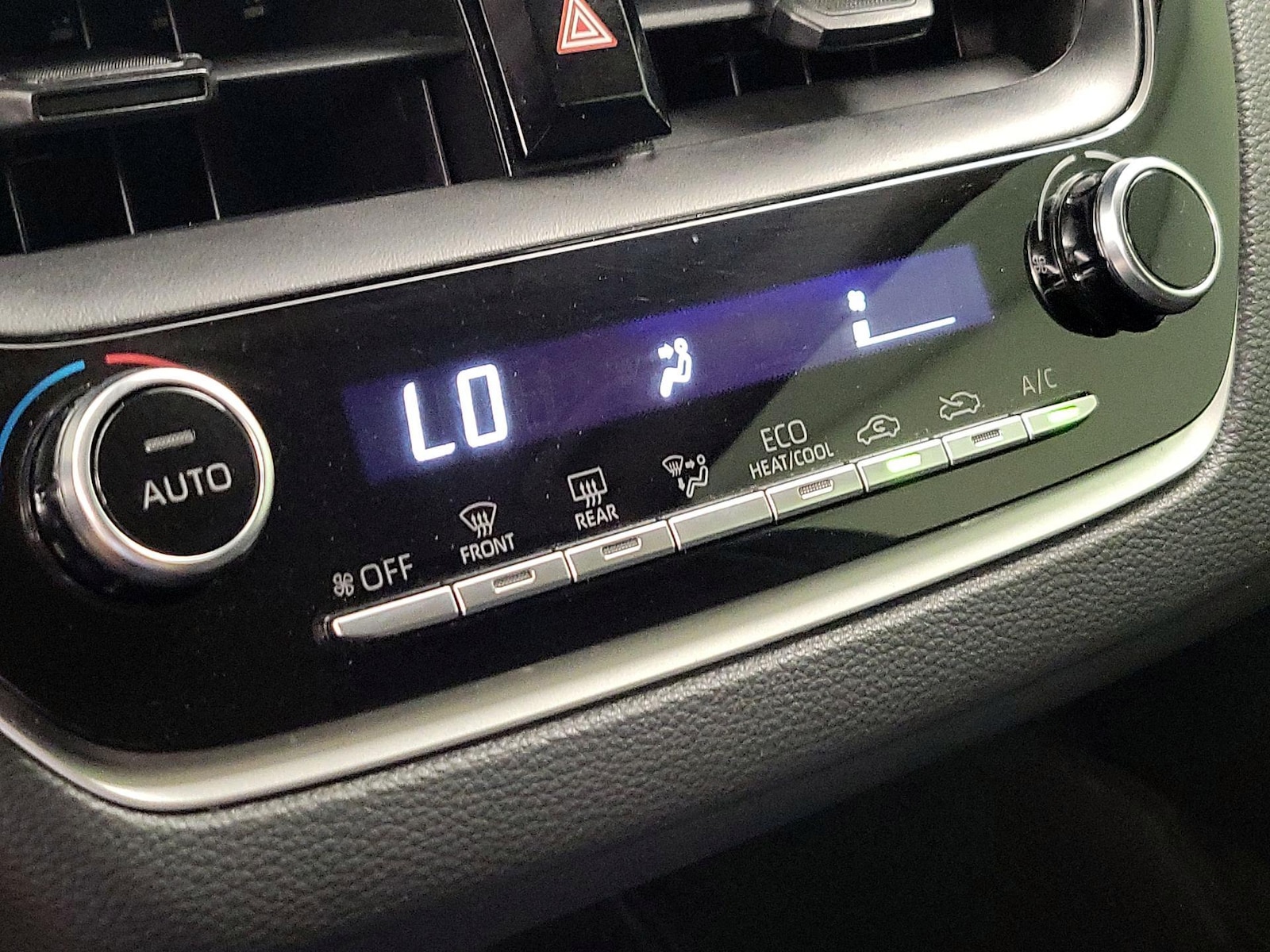 2022 Toyota Corolla LE - Photo 17