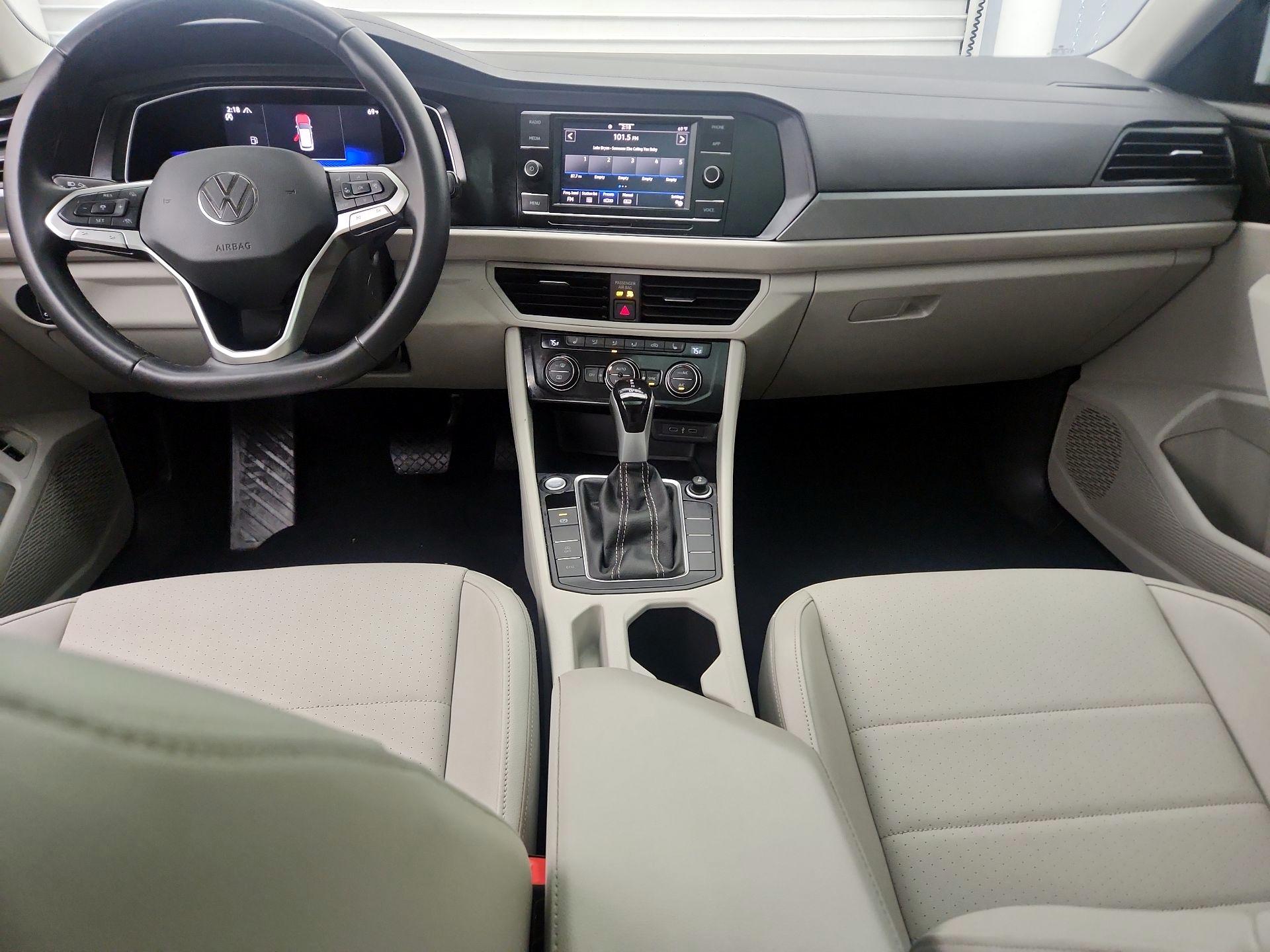 Thumbnail: 2023 Volkswagen Jetta - 9