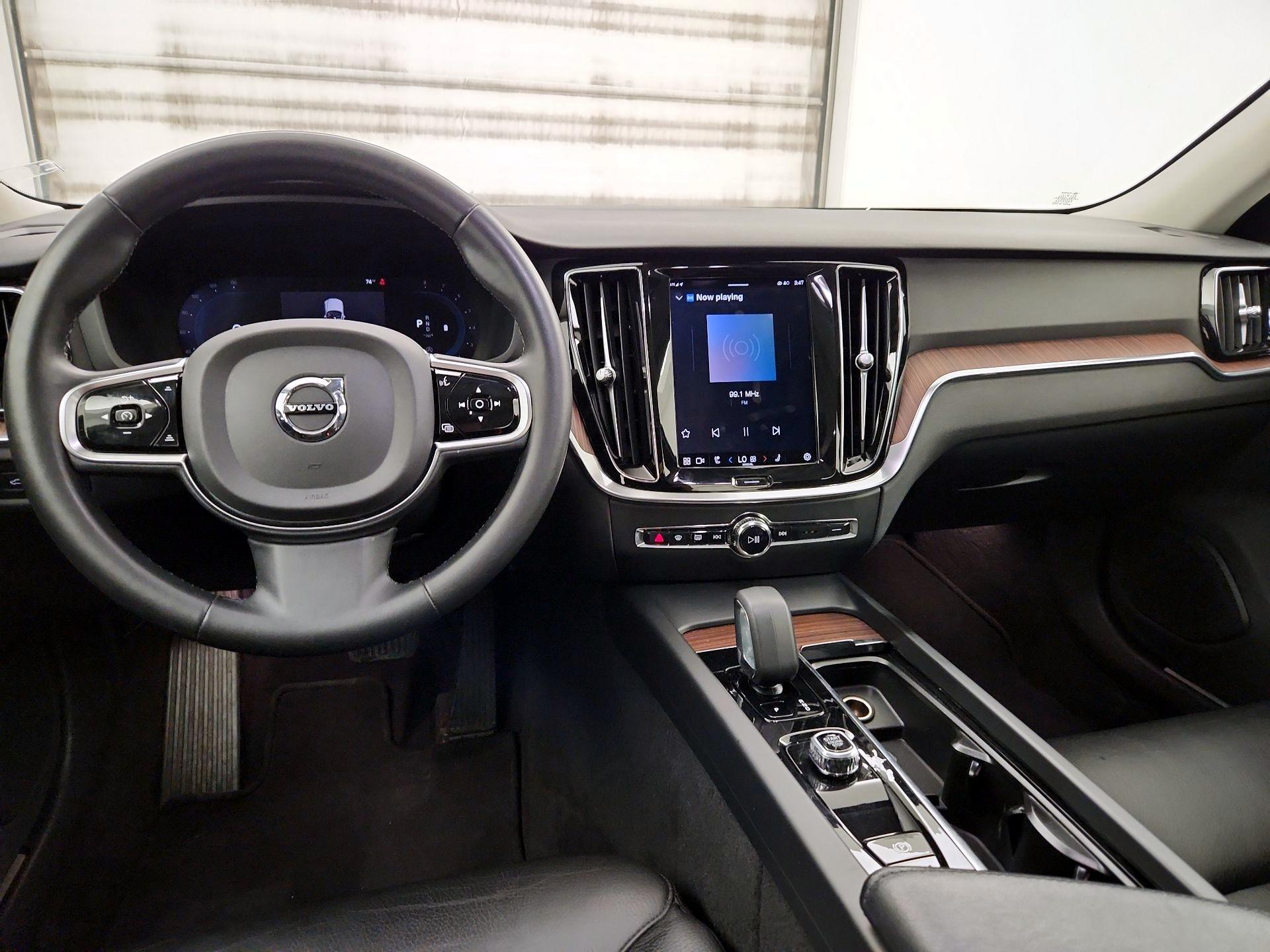 Thumbnail: 2024 Volvo S60 - 9