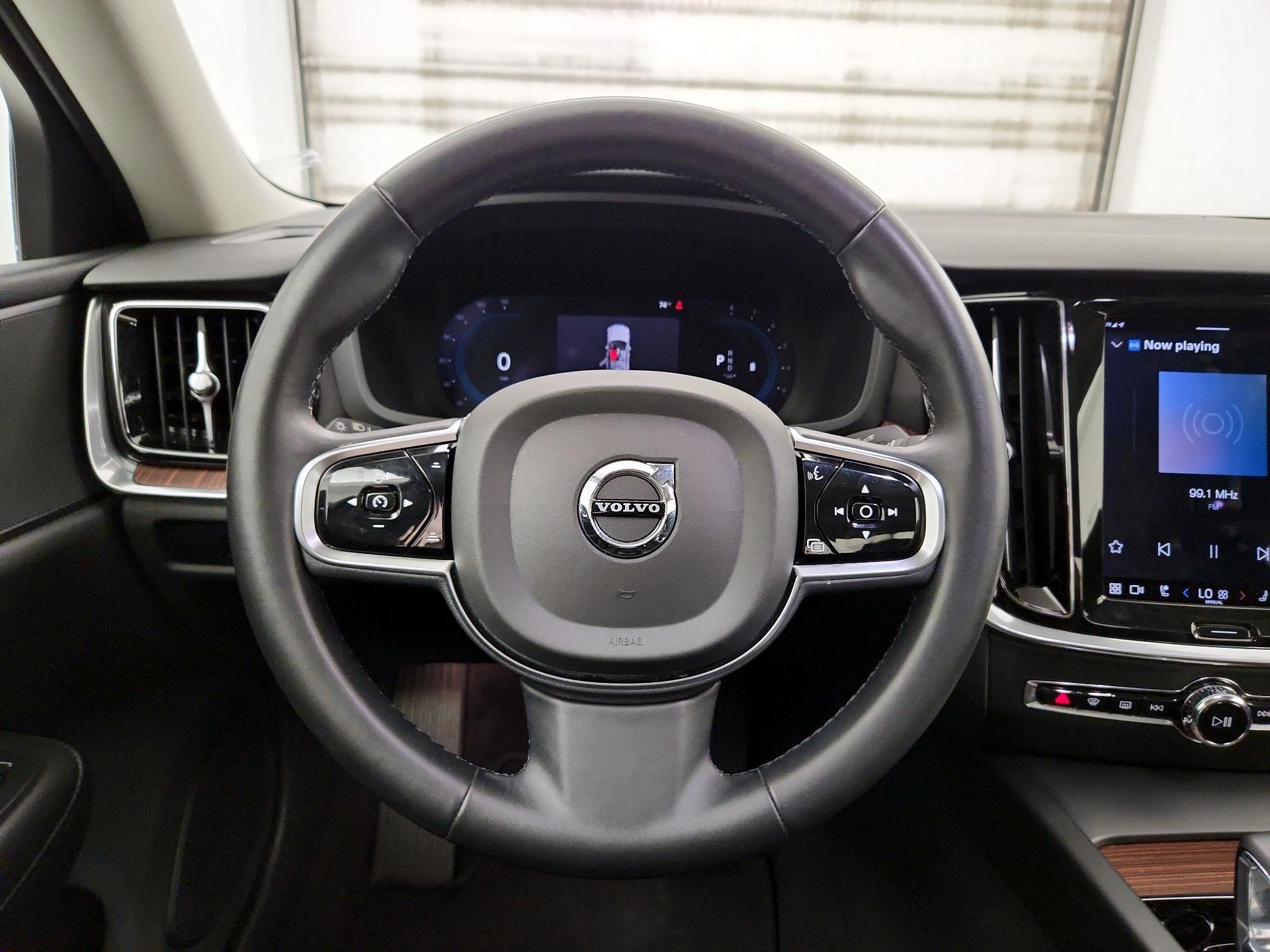 Thumbnail: 2024 Volvo S60 - 10