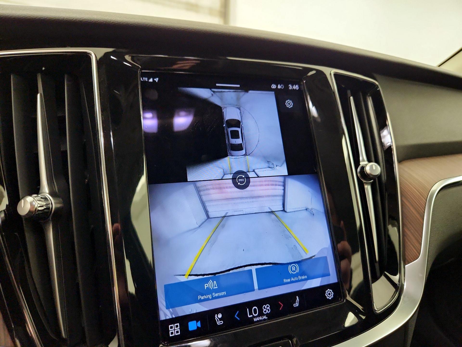 Thumbnail: 2024 Volvo S60 - 14