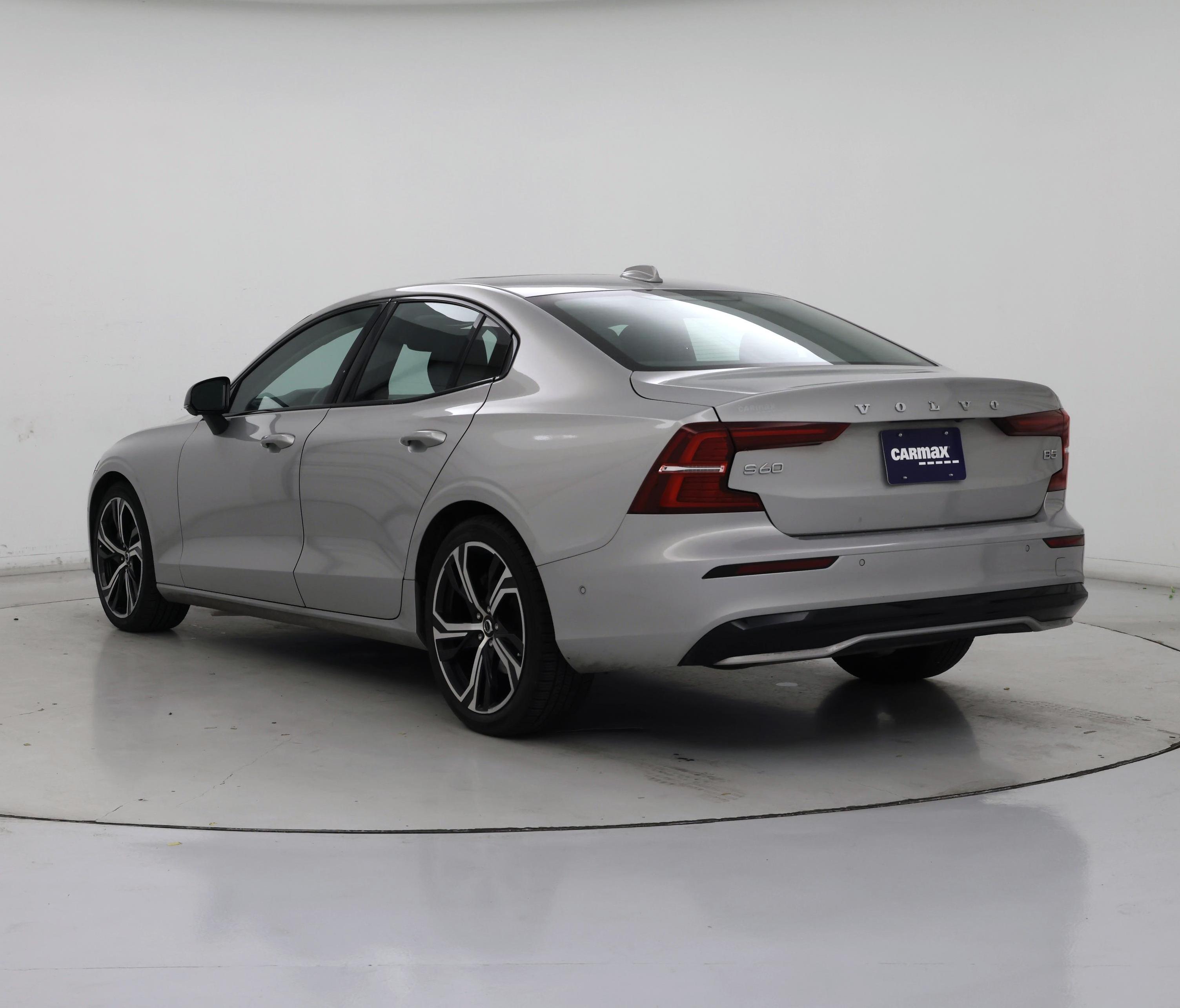 Thumbnail: 2024 Volvo S60 - 2