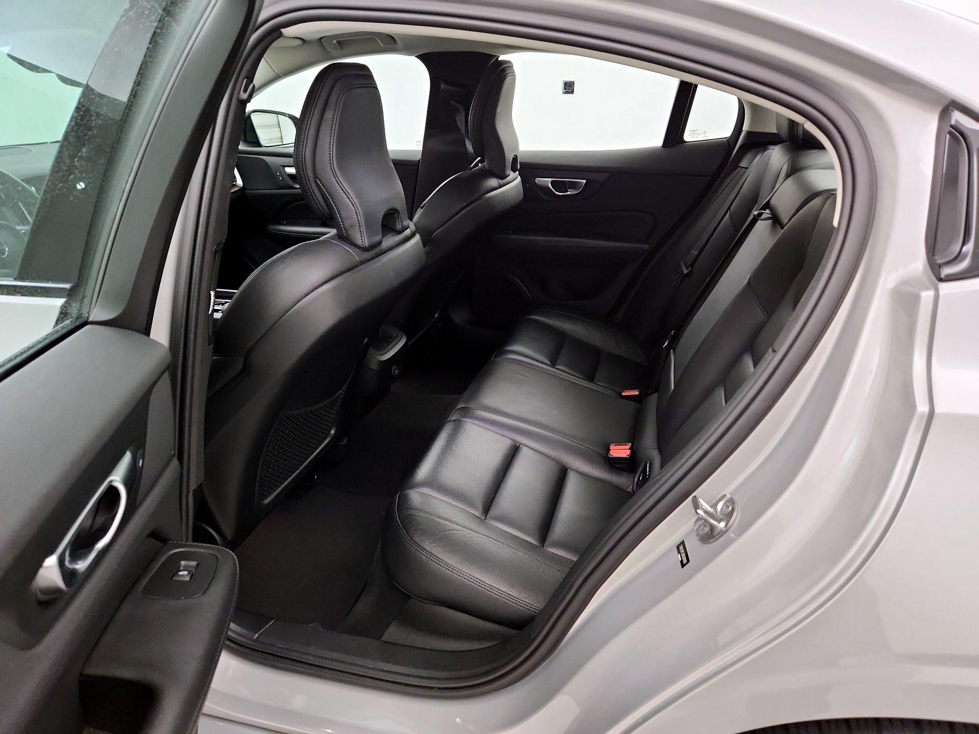 Thumbnail: 2024 Volvo S60 - 20