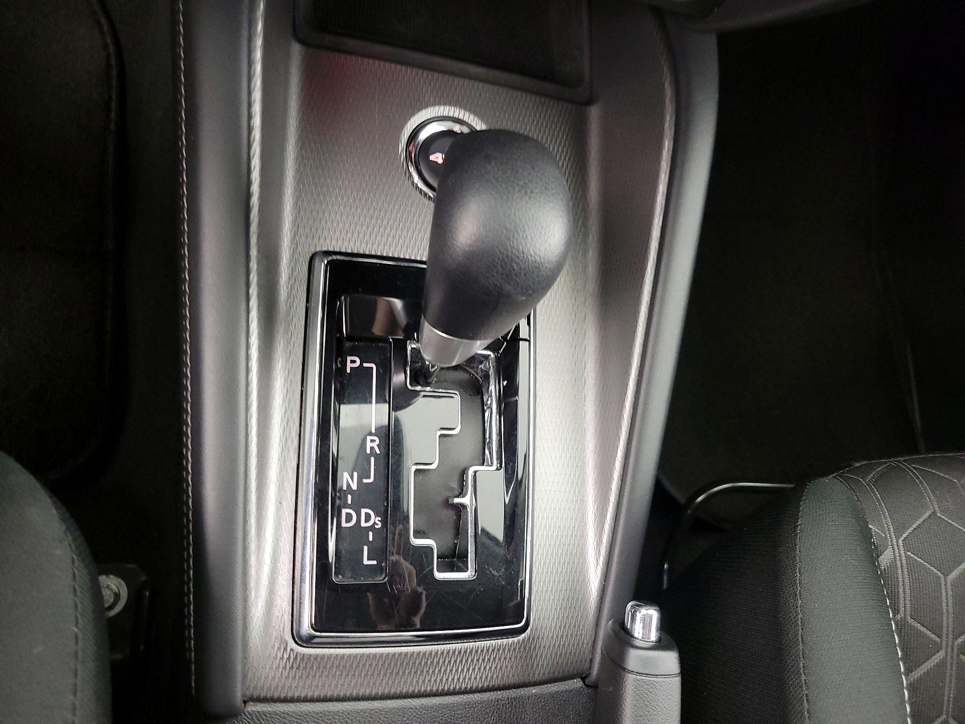 Thumbnail: 2024 Mitsubishi Outlander Sport - 17