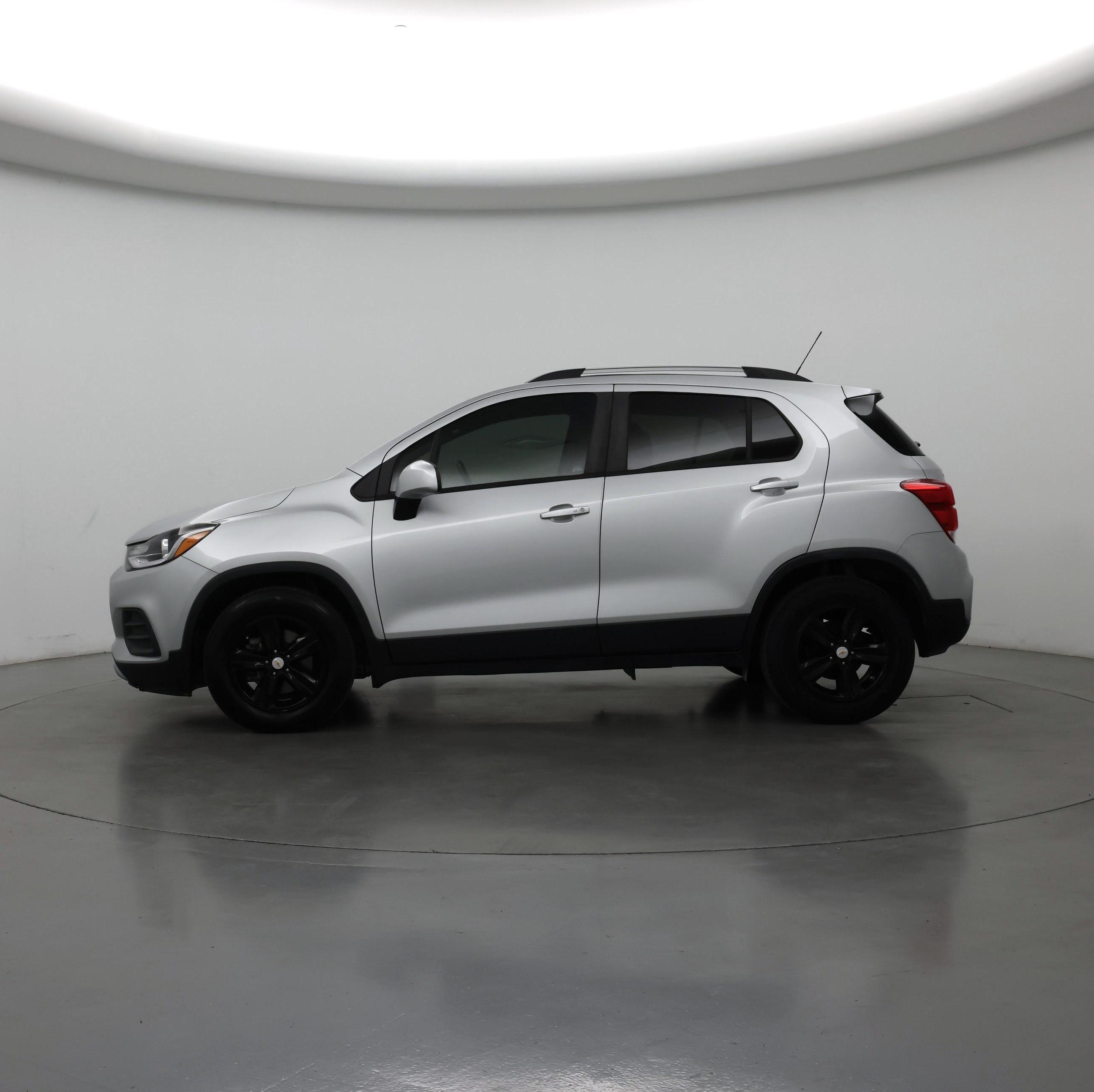 Thumbnail: 2021 Chevrolet Trax - 3