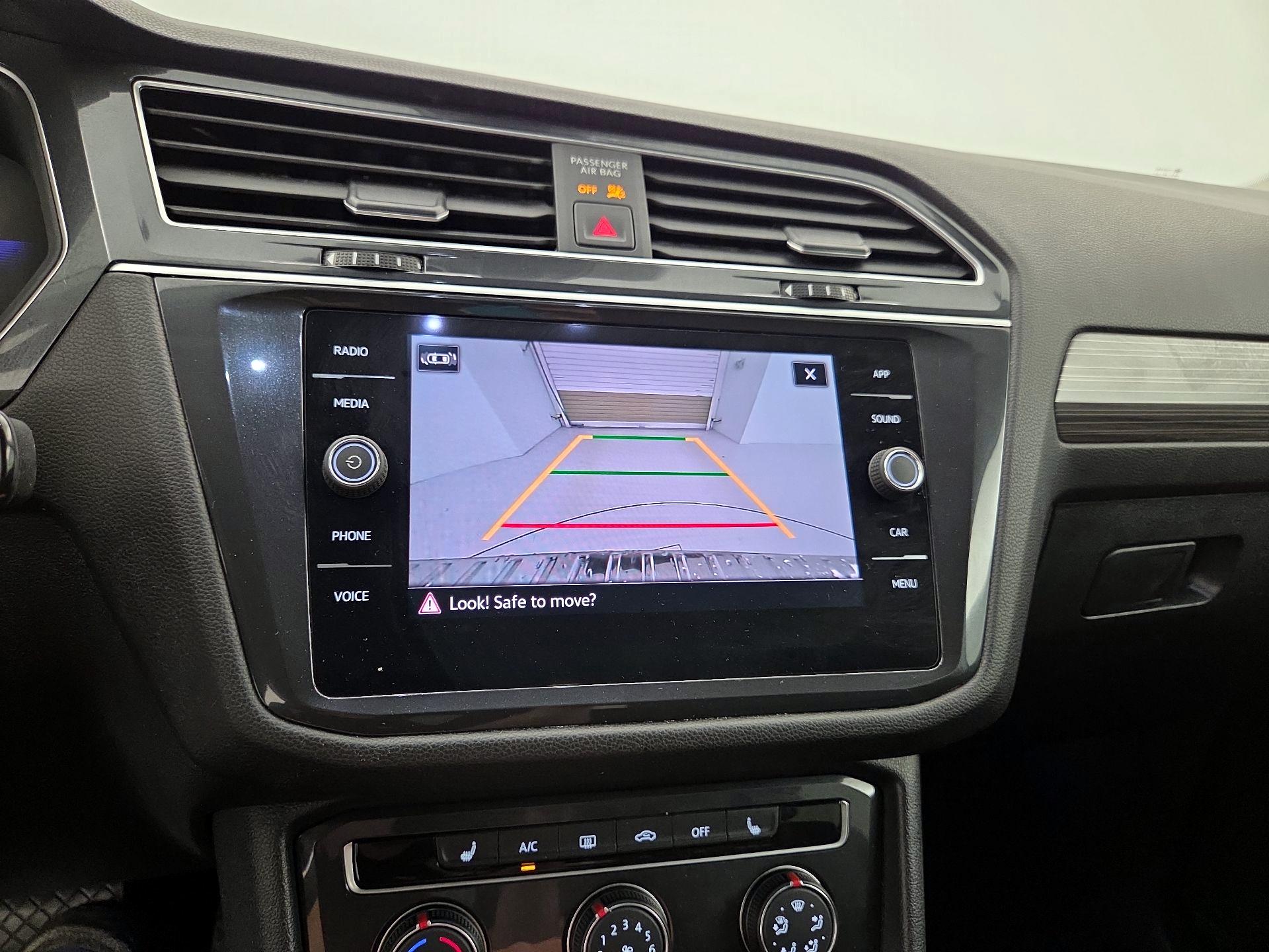 Thumbnail: 2024 Volkswagen Tiguan - 13