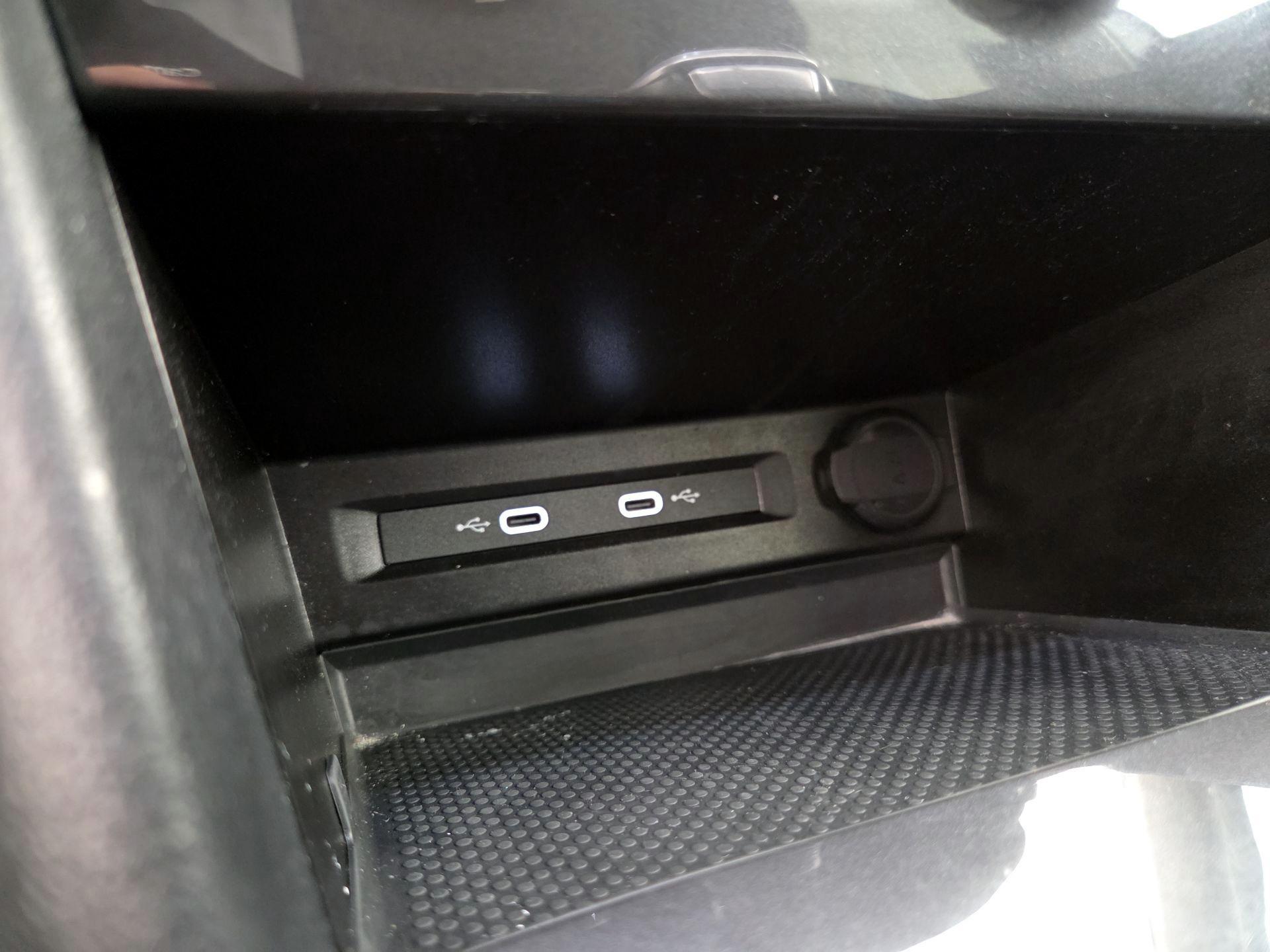 Thumbnail: 2024 Volkswagen Tiguan - 17