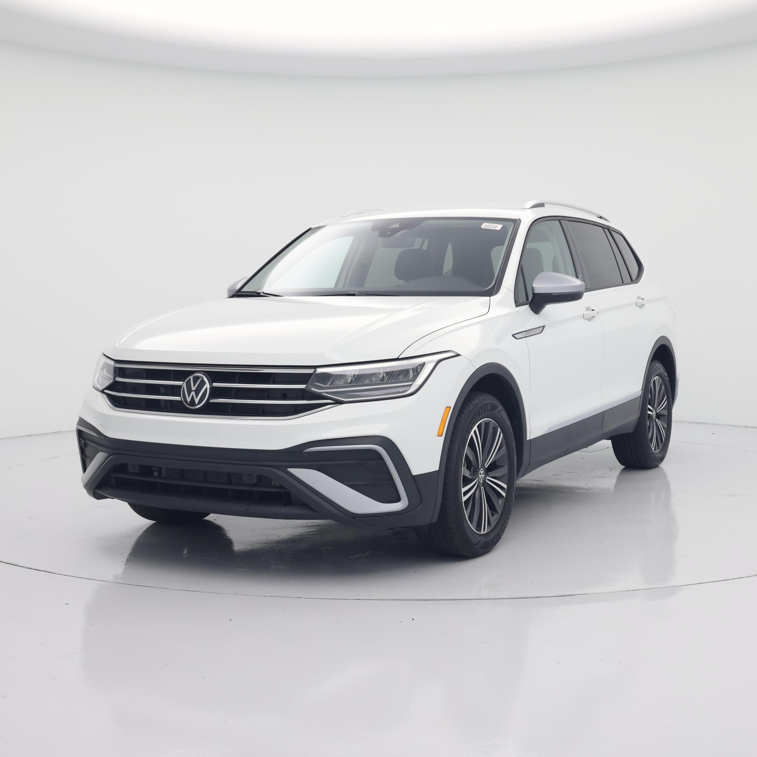 Thumbnail: 2024 Volkswagen Tiguan - 4