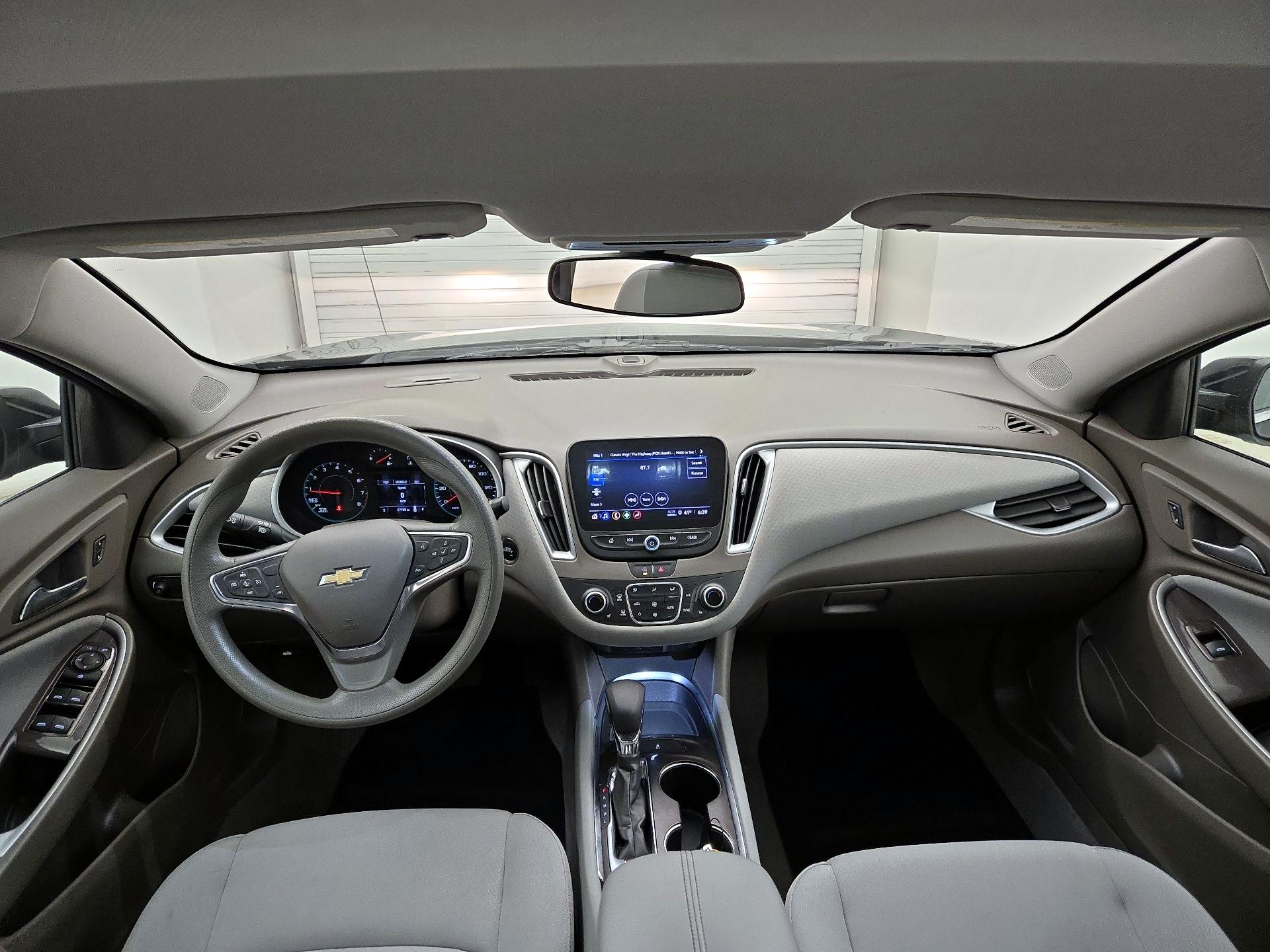 Thumbnail: 2023 Chevrolet Malibu - 9