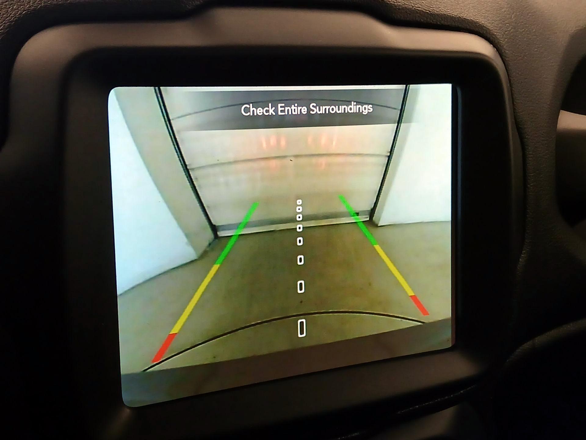 Thumbnail: 2021 Jeep Renegade - 15