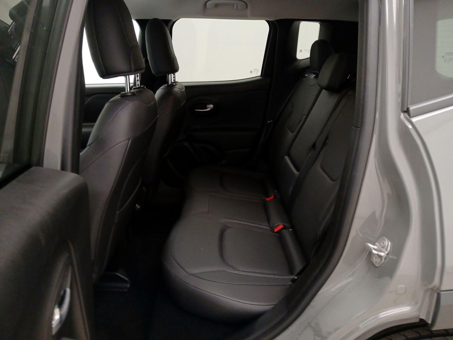 Thumbnail: 2021 Jeep Renegade - 20