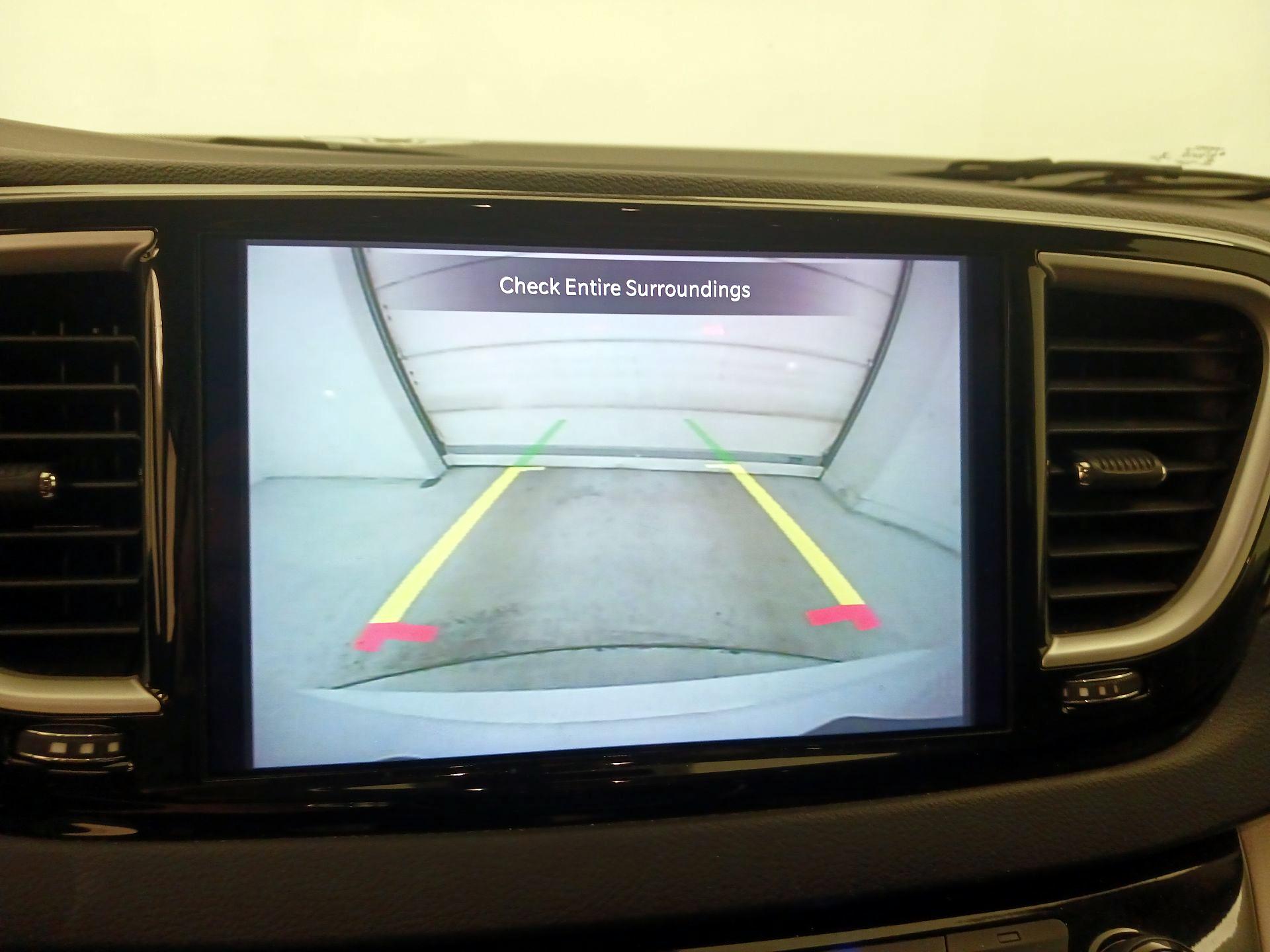 Thumbnail: 2022 Chrysler Pacifica - 14