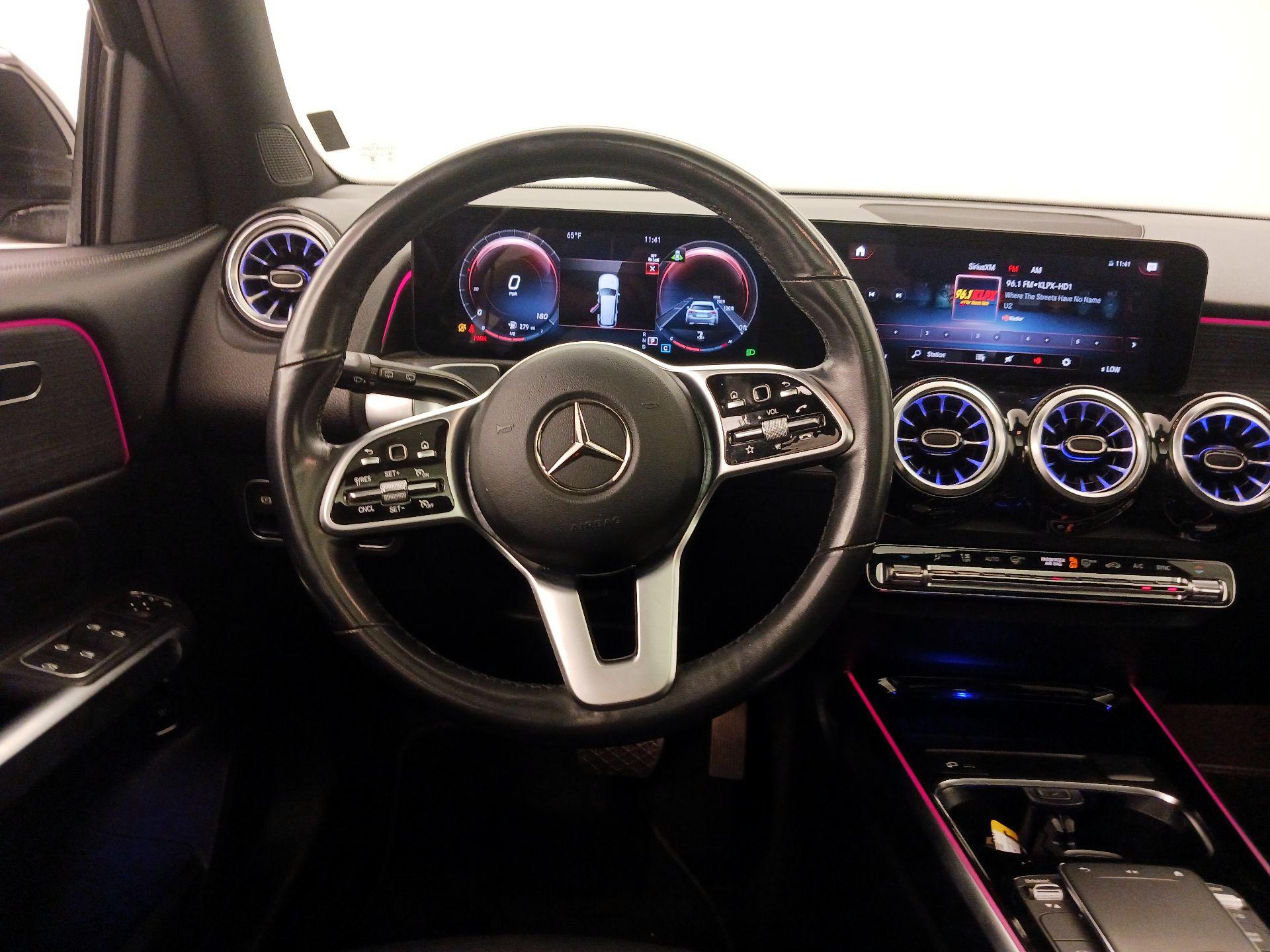 Thumbnail: 2023 Mercedes-Benz GLB - 10