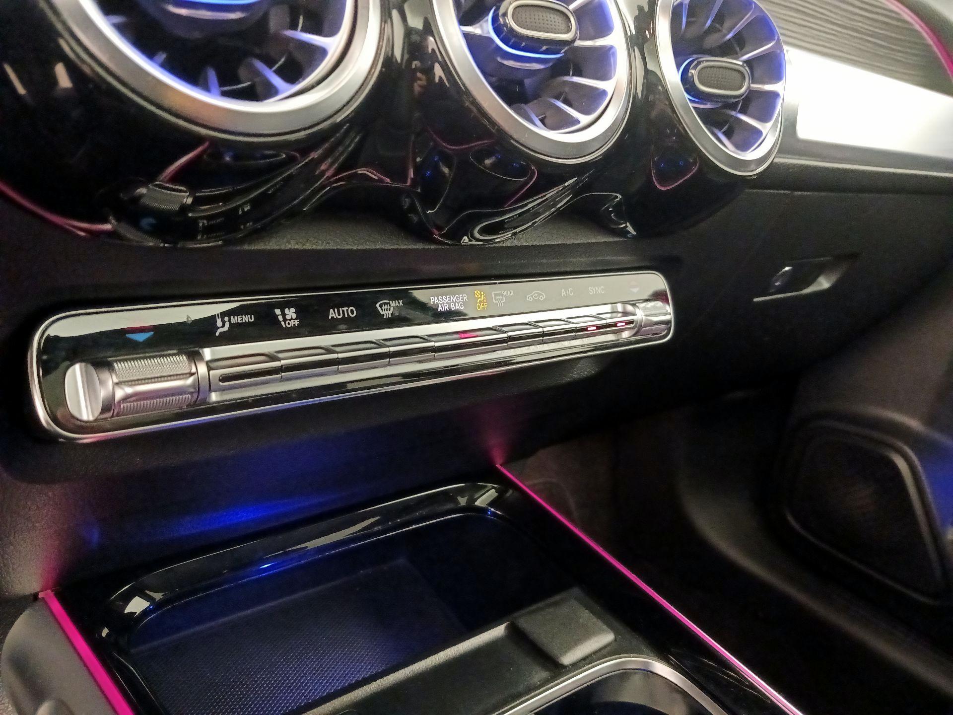 Thumbnail: 2023 Mercedes-Benz GLB - 16