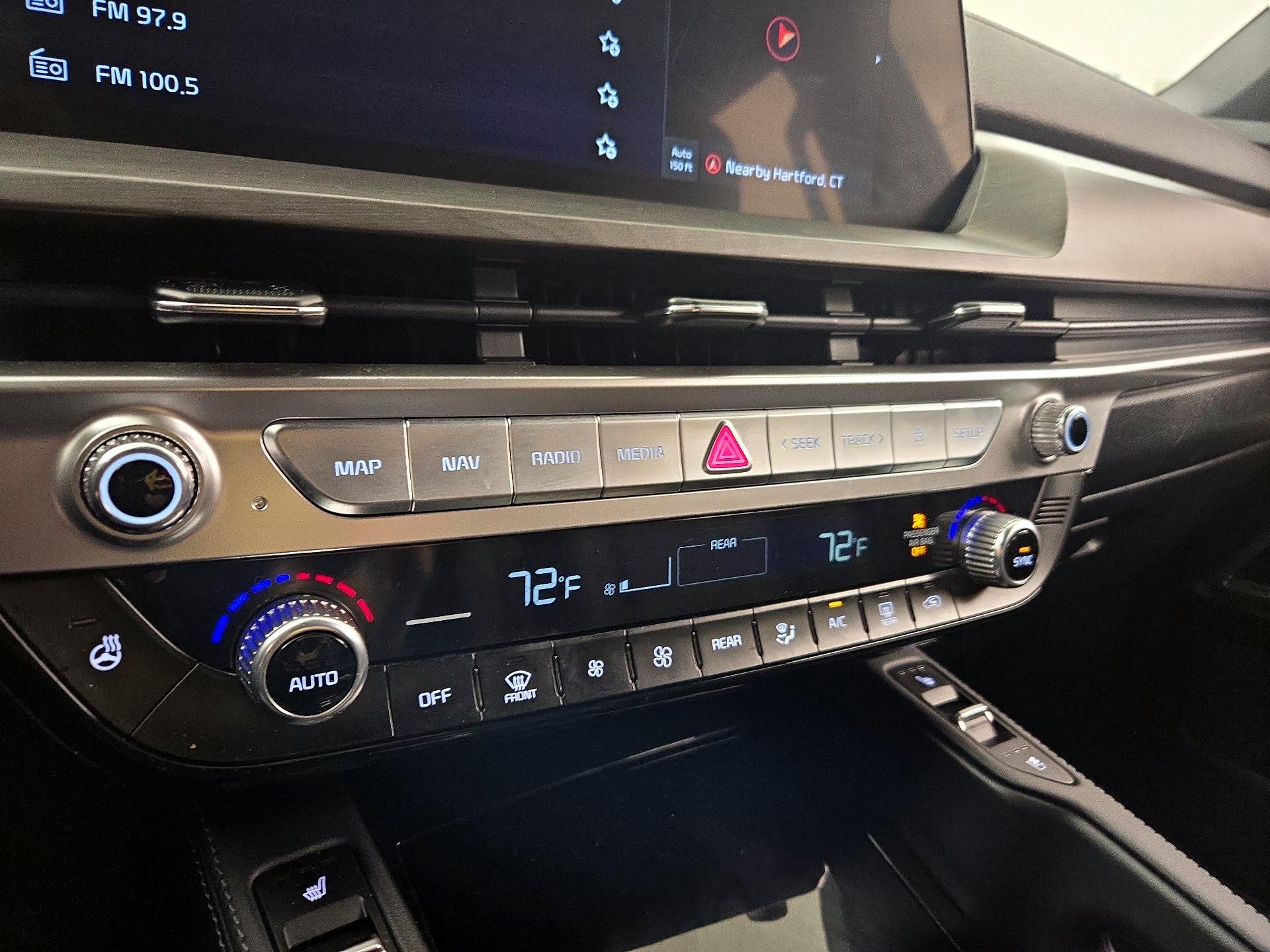 Thumbnail: 2023 Kia Telluride - 16