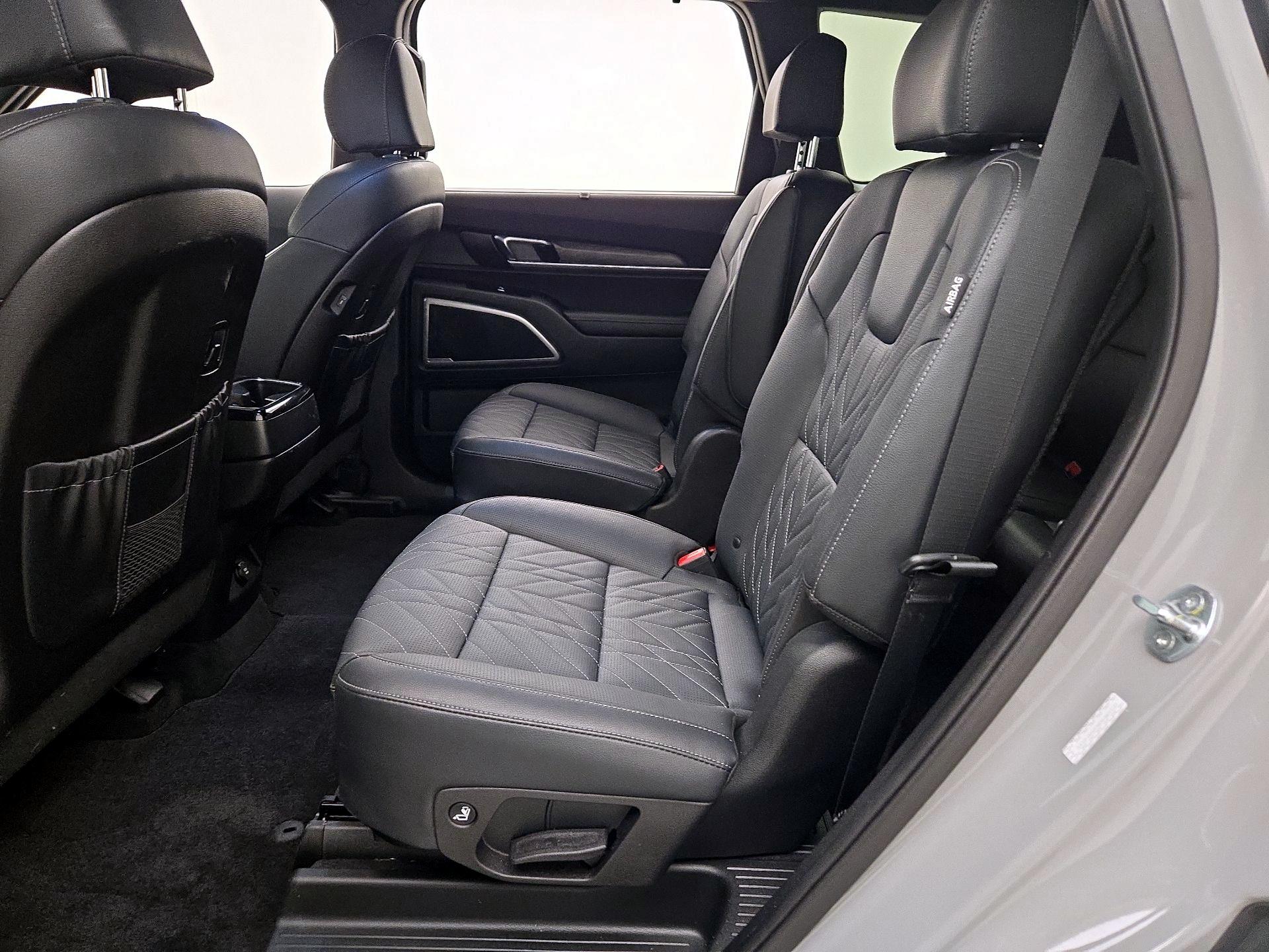 Thumbnail: 2023 Kia Telluride - 19