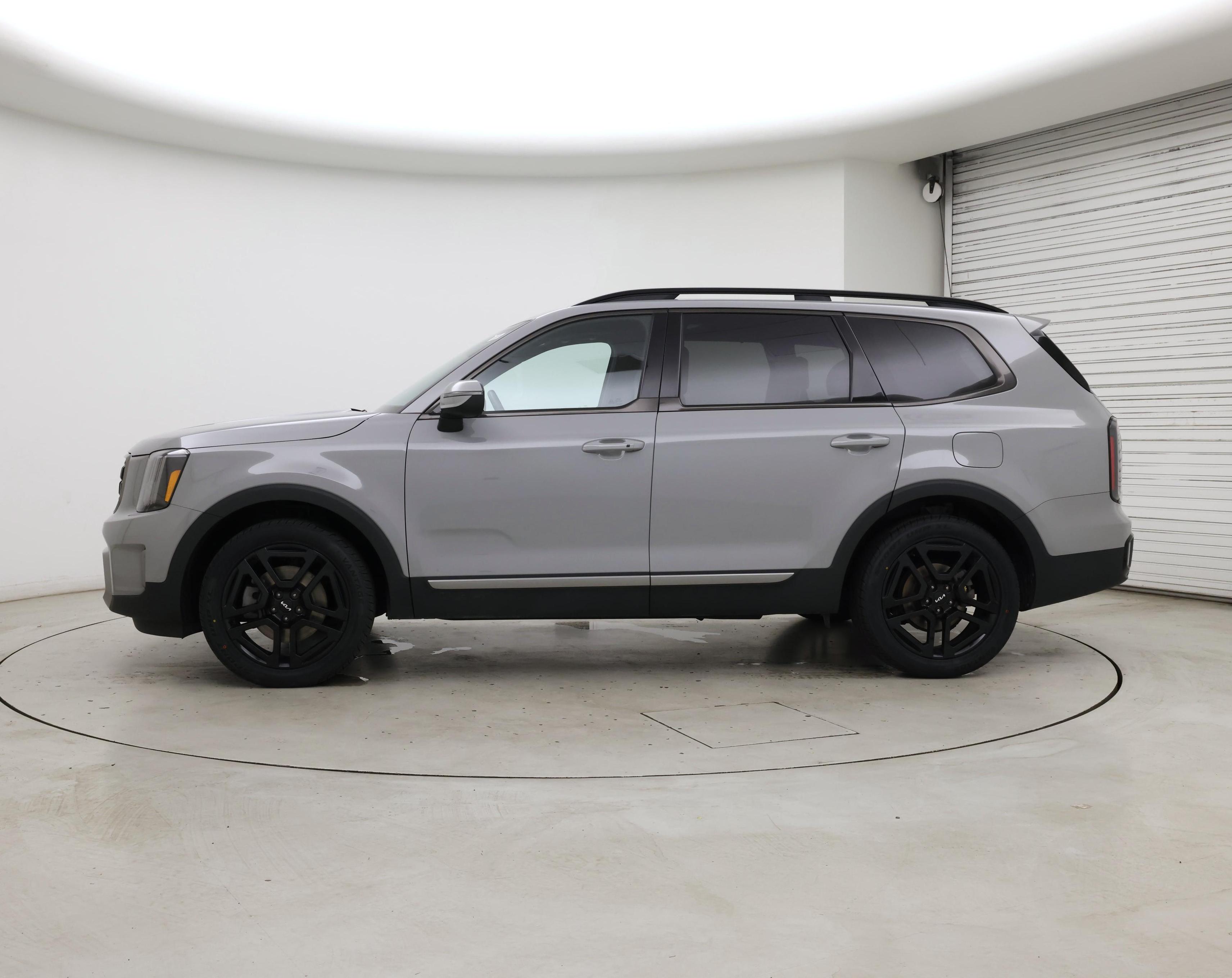 Thumbnail: 2023 Kia Telluride - 3