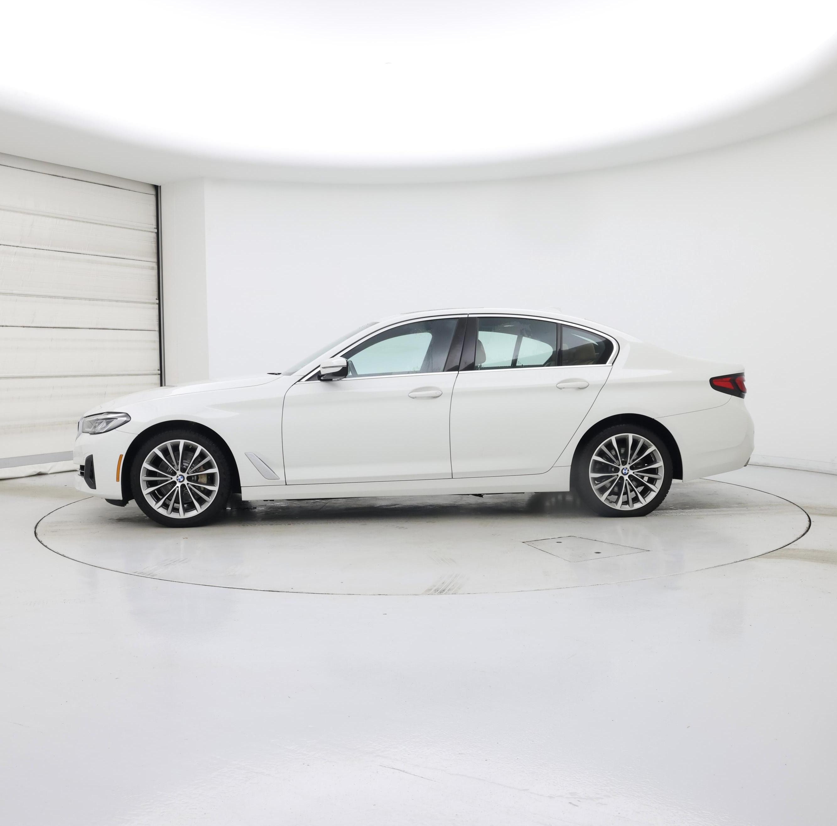 Thumbnail: 2023 BMW 5 Series - 3