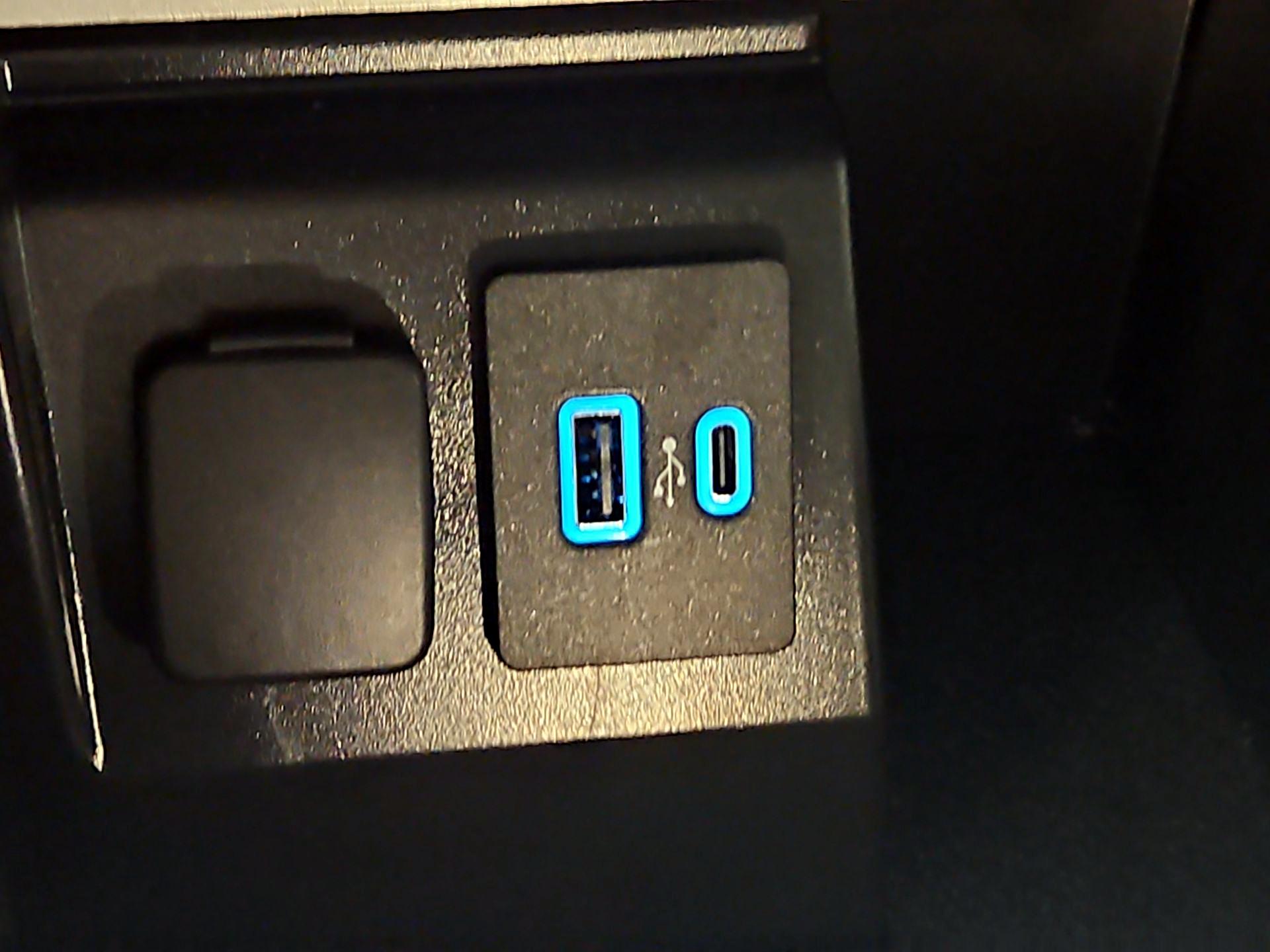 Thumbnail: 2024 Ford Explorer - 18