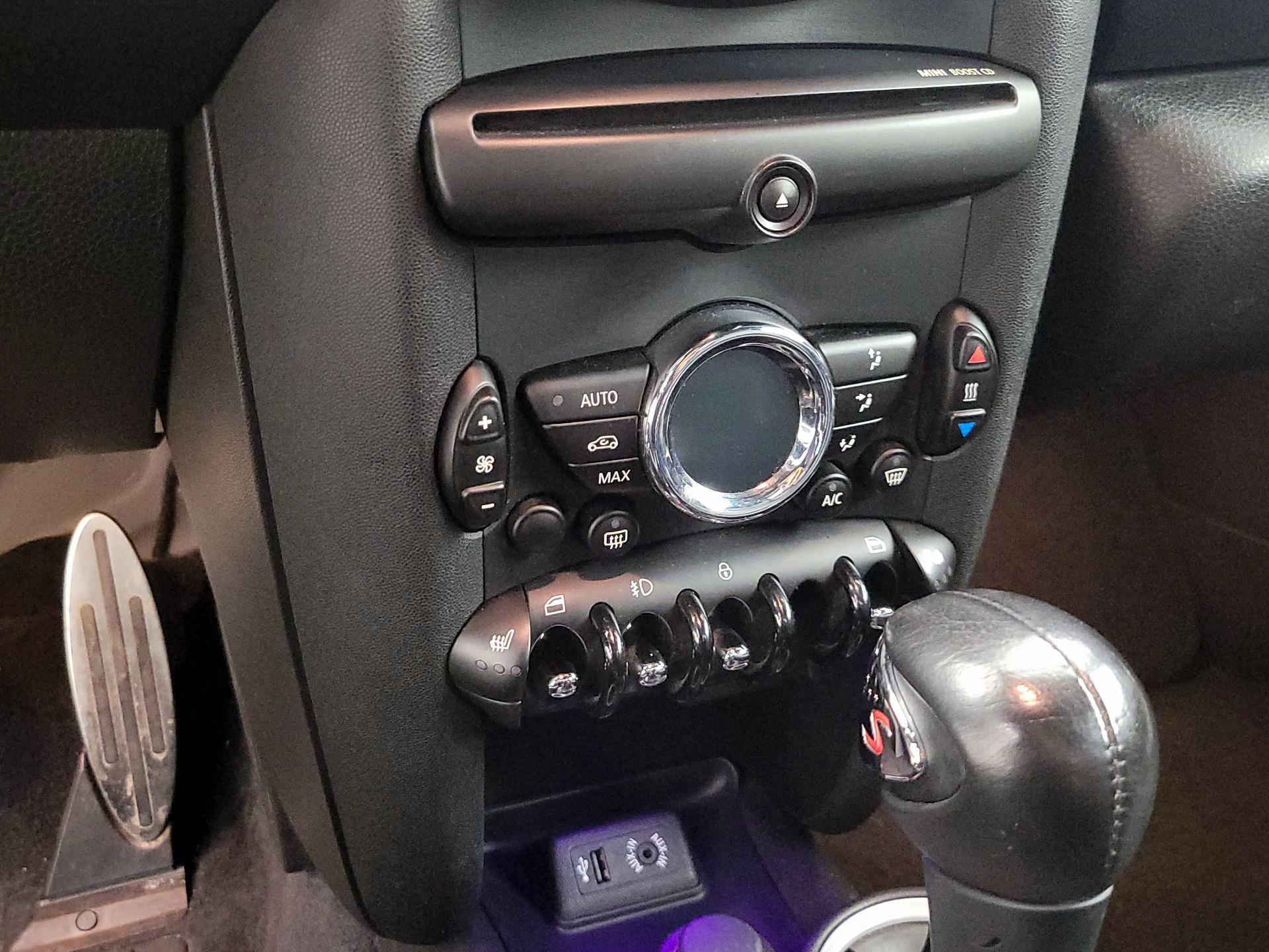 Thumbnail: 2015 MINI Cooper Roadster - 14