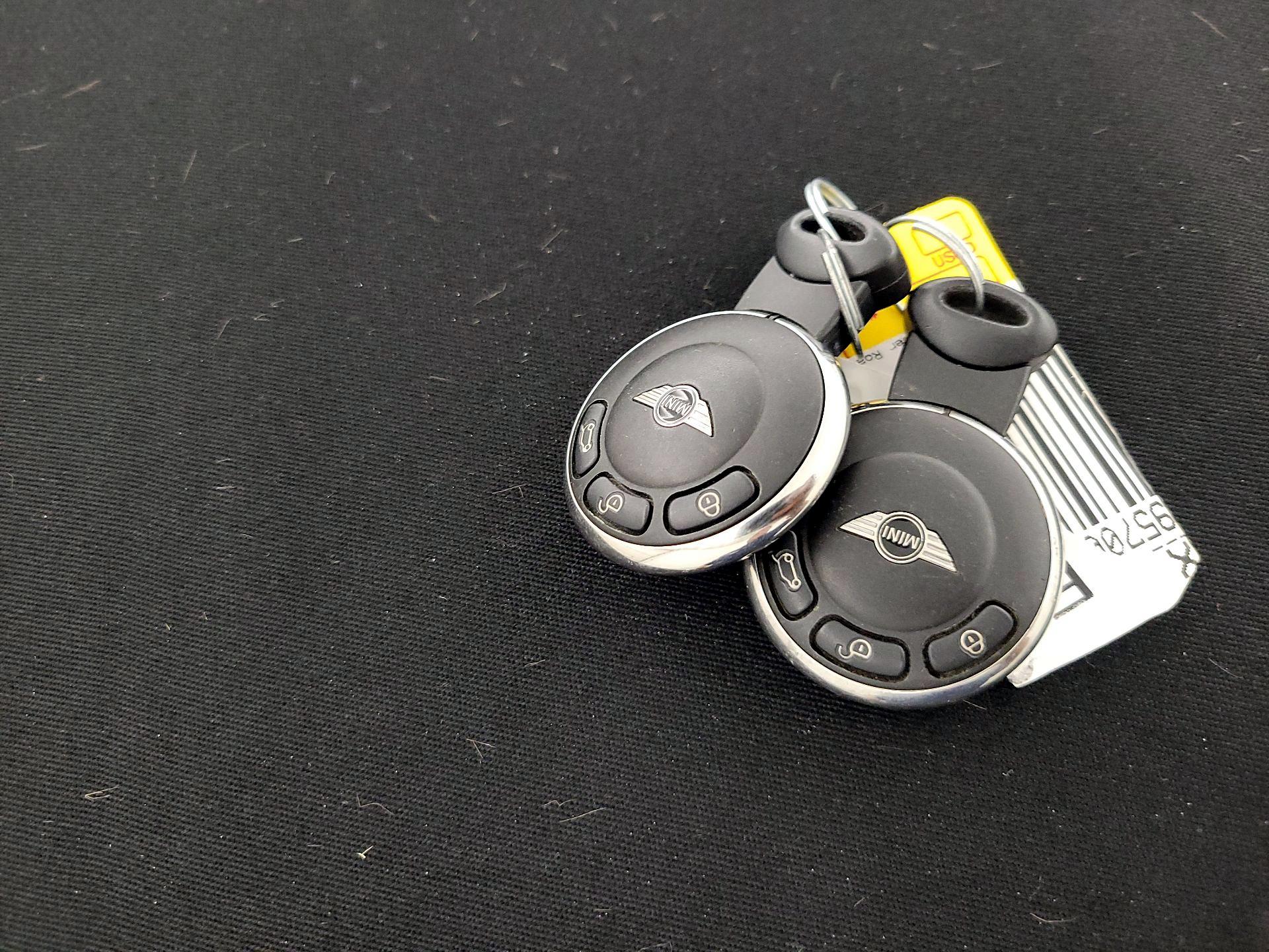 Thumbnail: 2015 MINI Cooper Roadster - 19