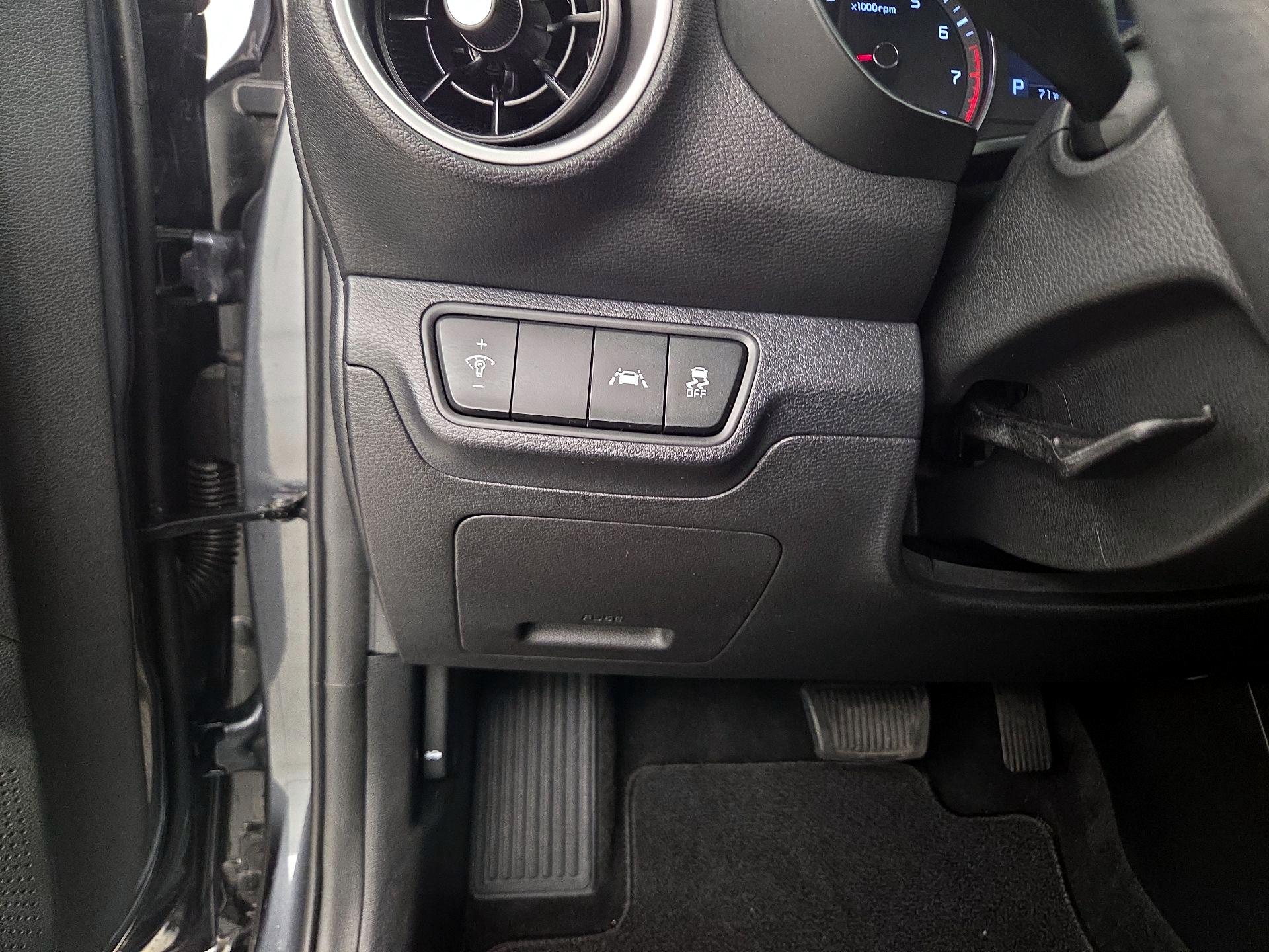 Thumbnail: 2021 Kia Forte - 11