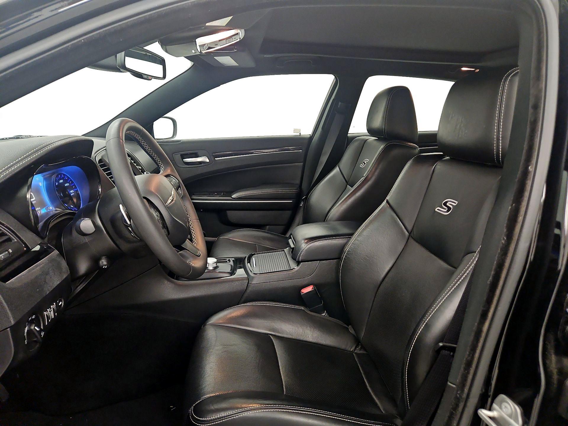 Thumbnail: 2023 Chrysler 300 - 11