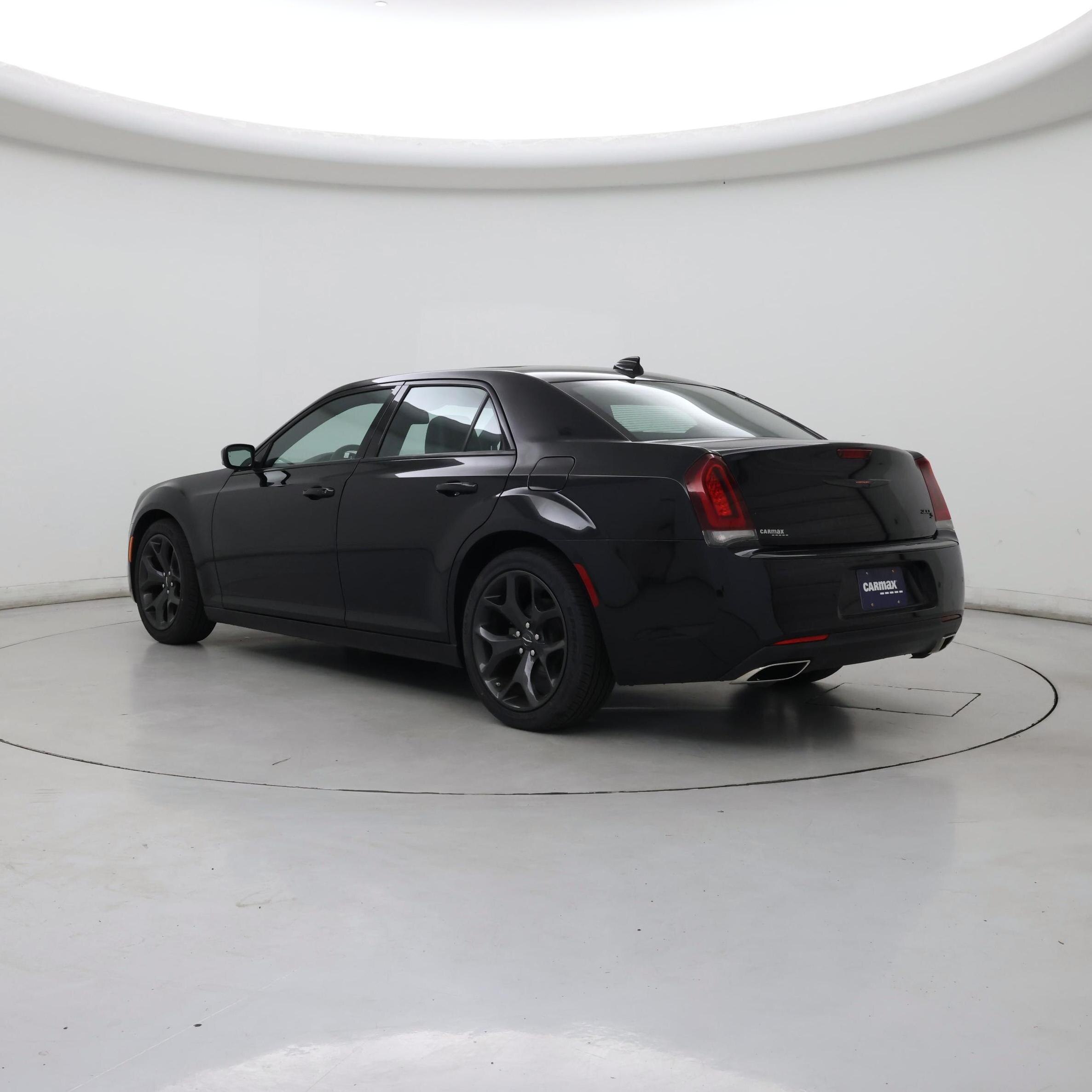 Thumbnail: 2023 Chrysler 300 - 2