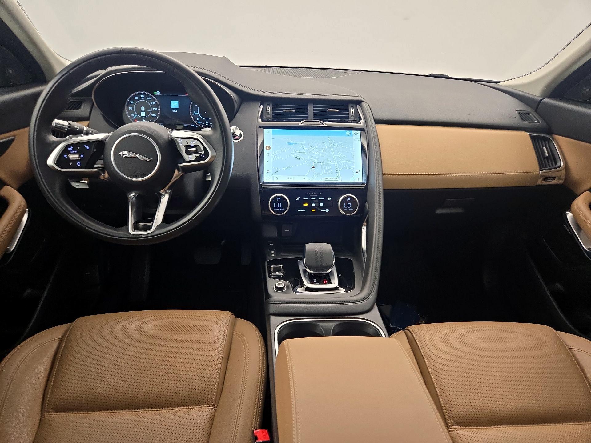 Thumbnail: 2022 Jaguar E-Pace - 9