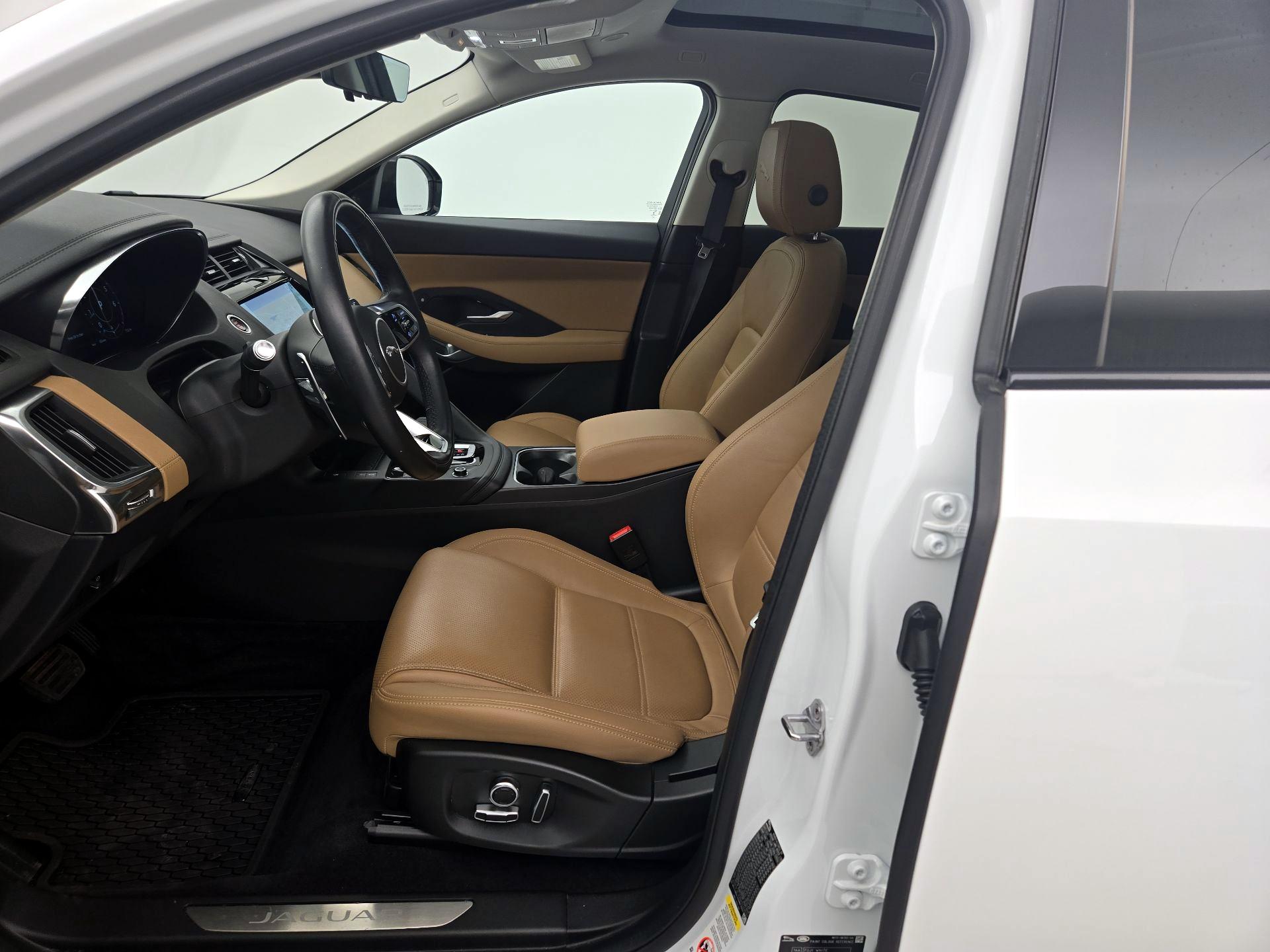 Thumbnail: 2022 Jaguar E-Pace - 11