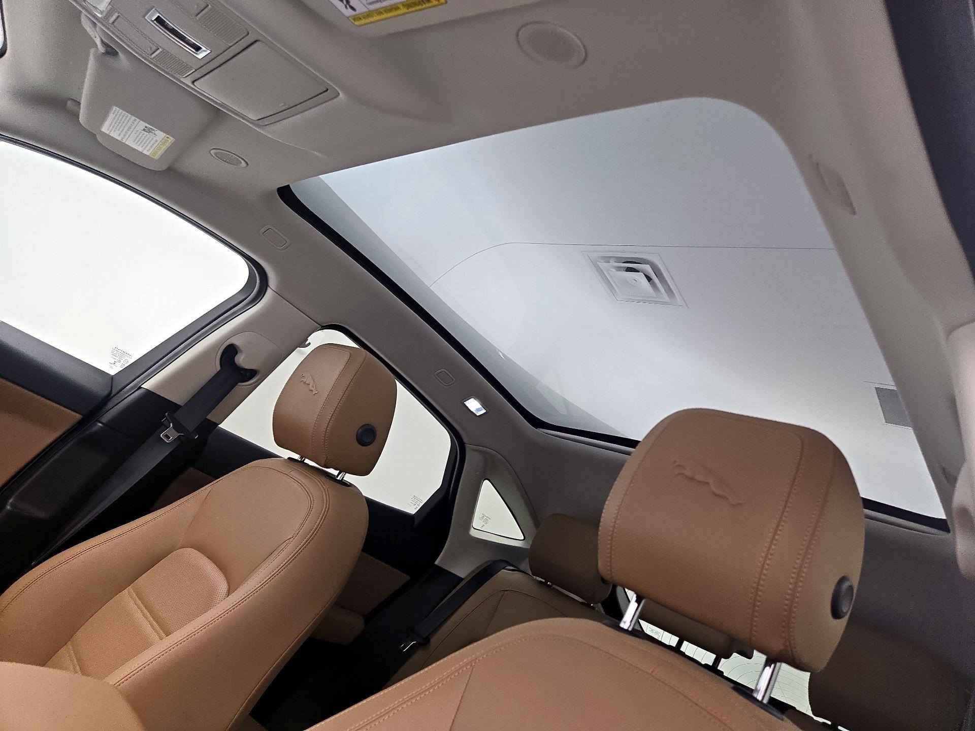 Thumbnail: 2022 Jaguar E-Pace - 20