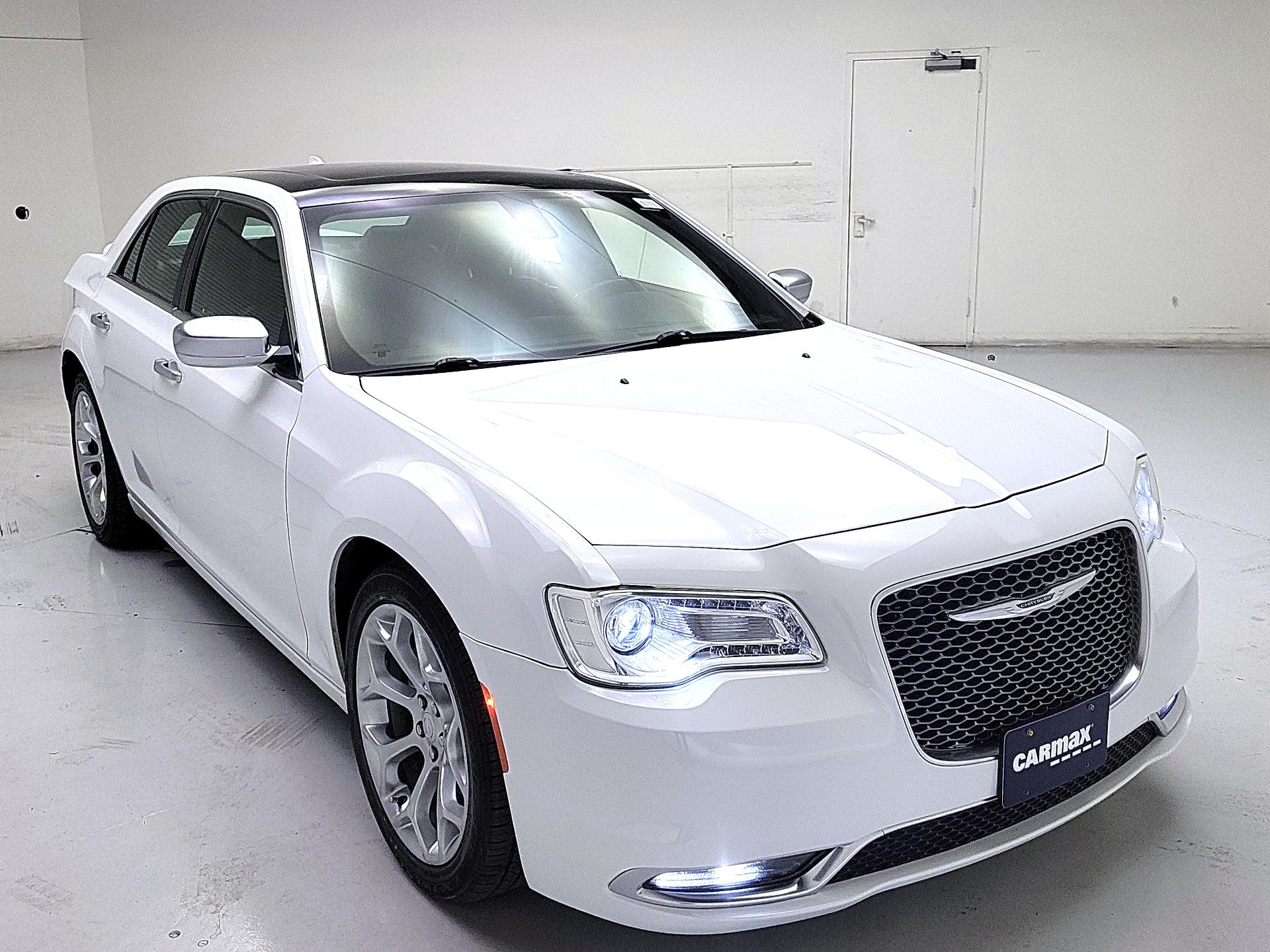 Thumbnail: 2017 Chrysler 300 - 1
