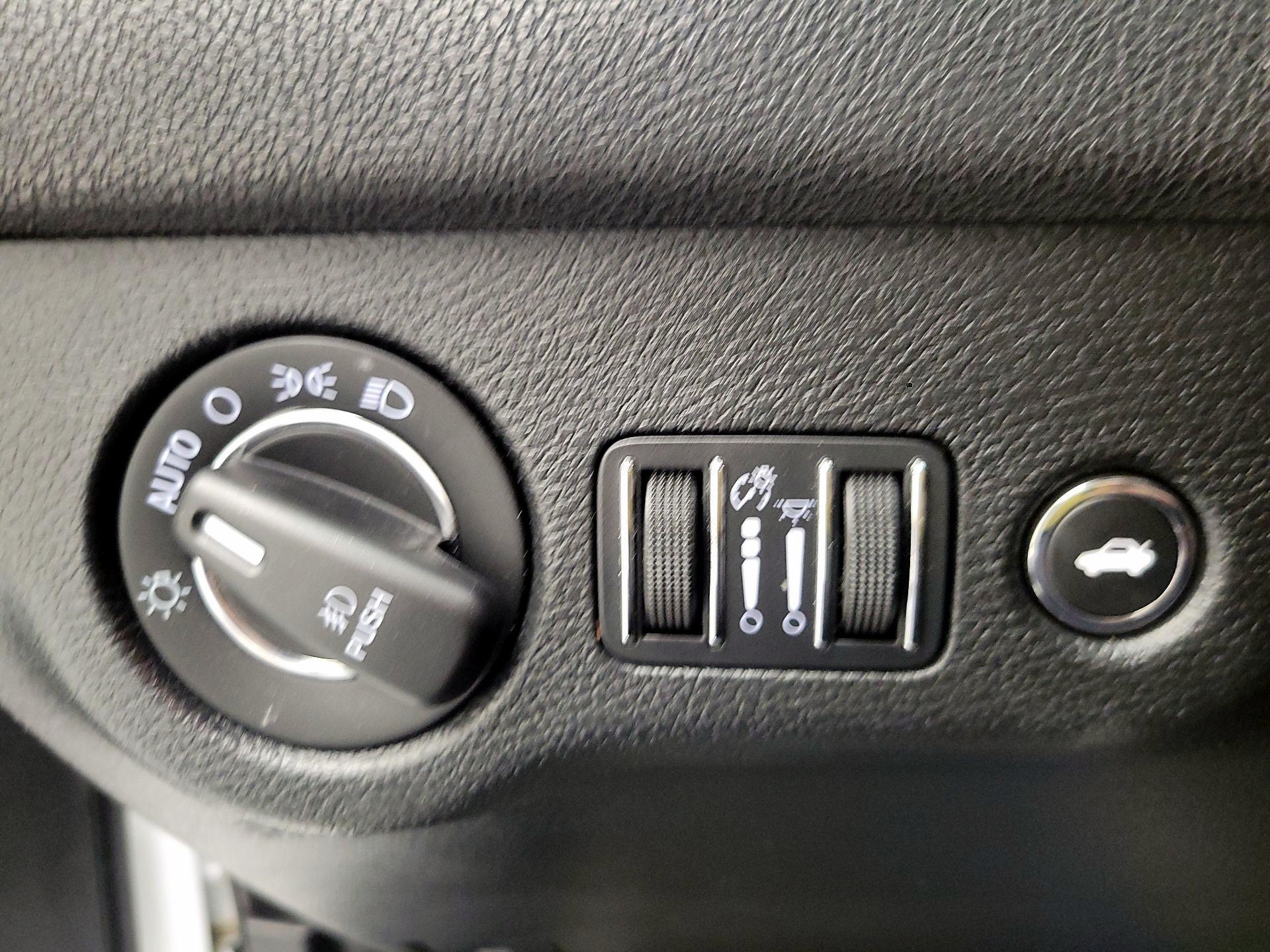 Thumbnail: 2017 Chrysler 300 - 11