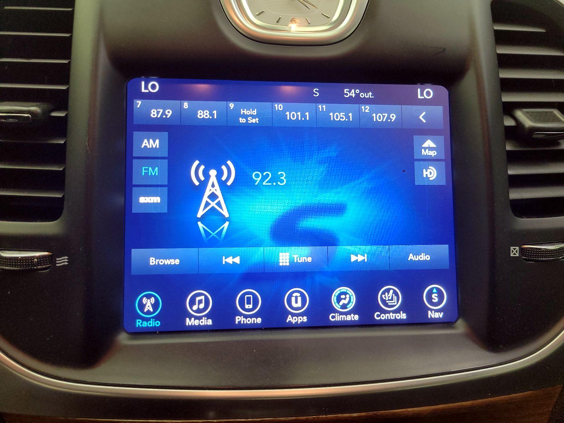 Thumbnail: 2017 Chrysler 300 - 14