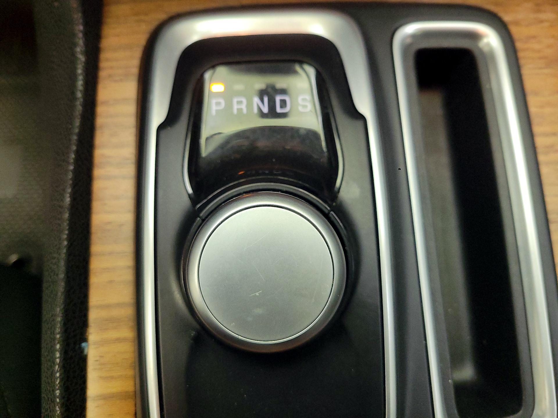 Thumbnail: 2017 Chrysler 300 - 16