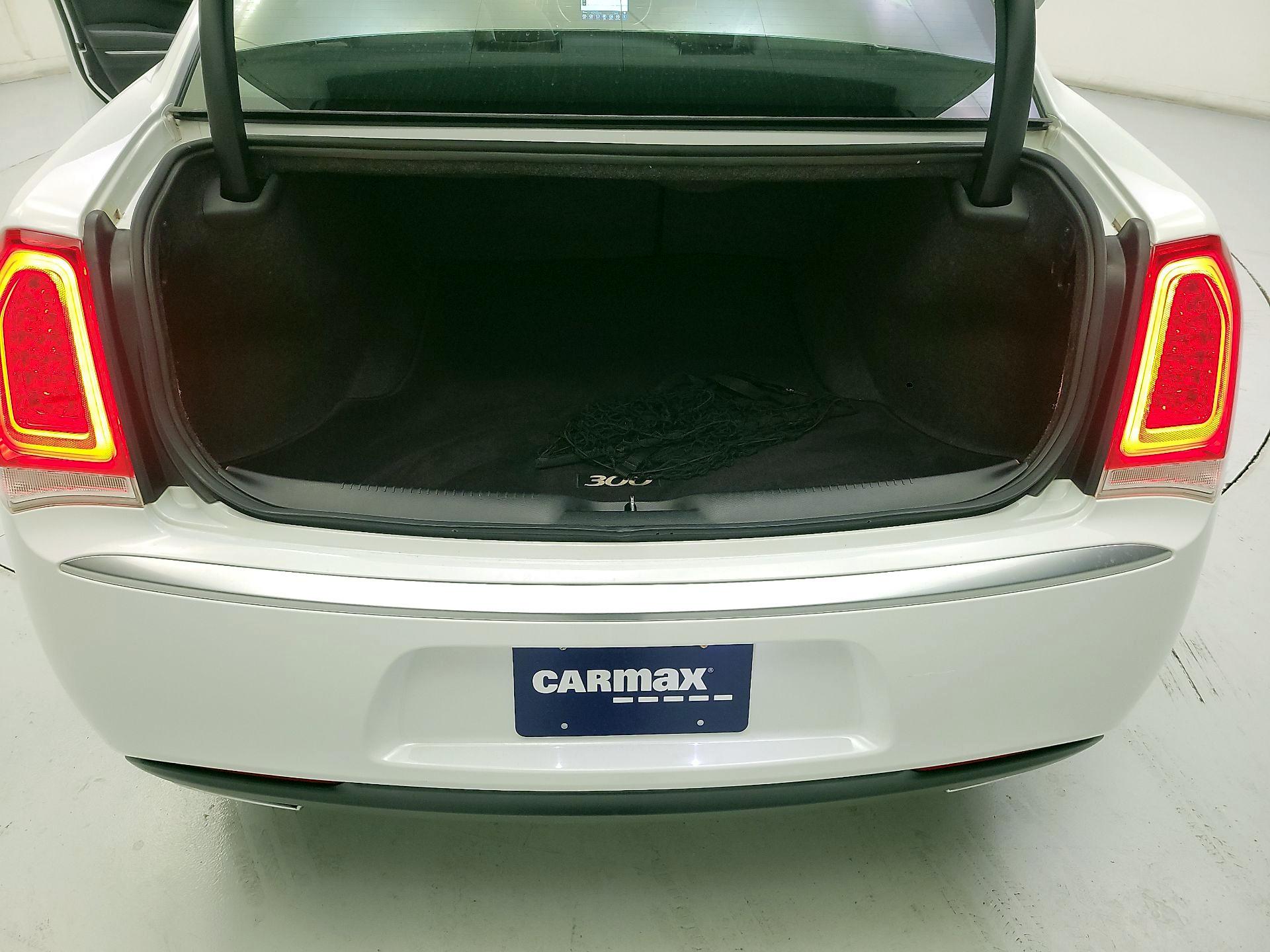 Thumbnail: 2017 Chrysler 300 - 20