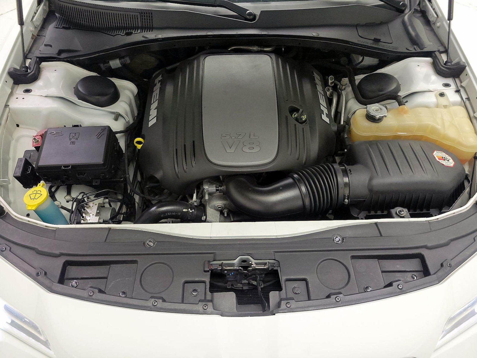 2017 Chrysler 300 C Platinum - Photo 22