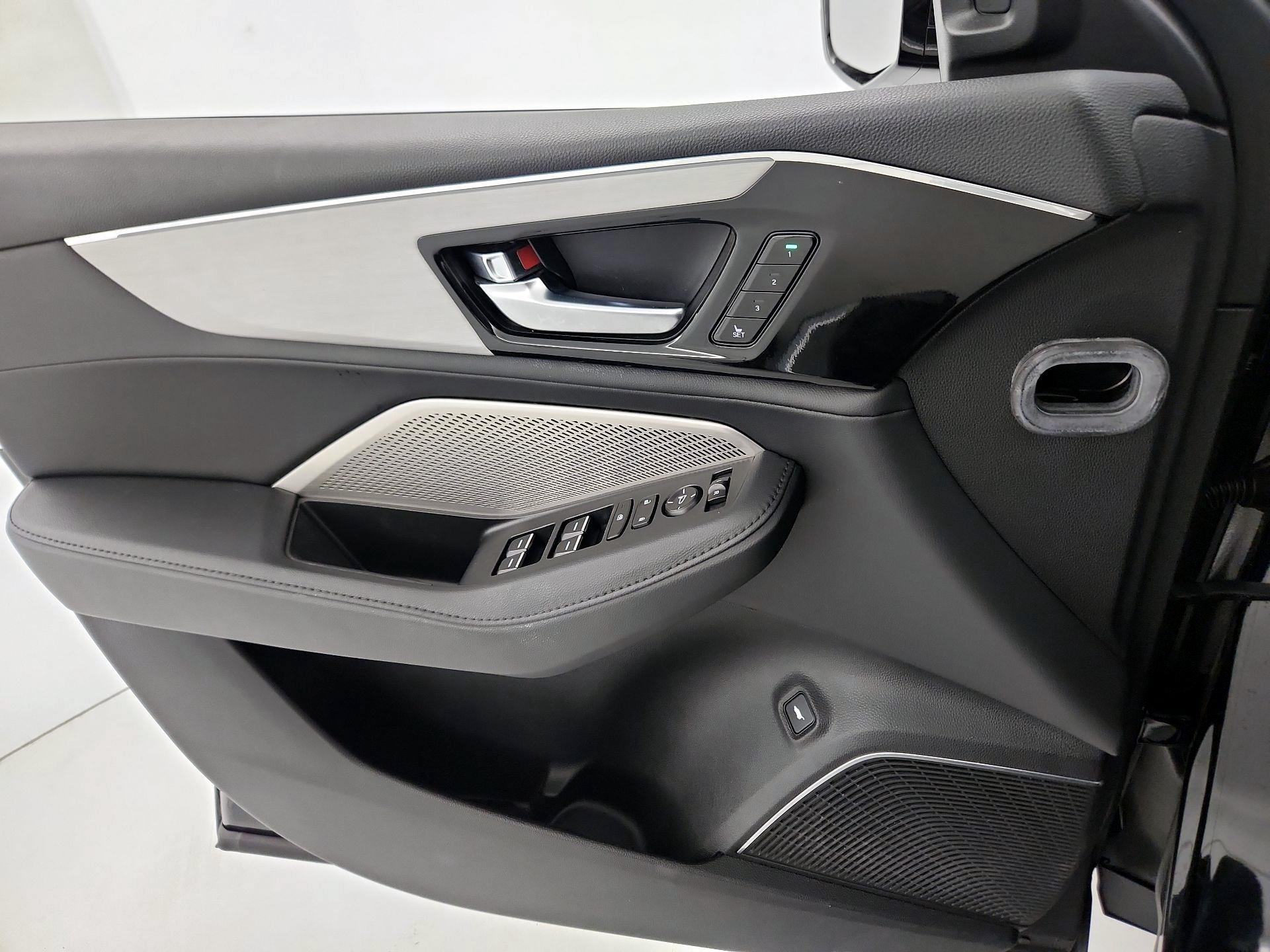 Thumbnail: 2023 Acura MDX - 12