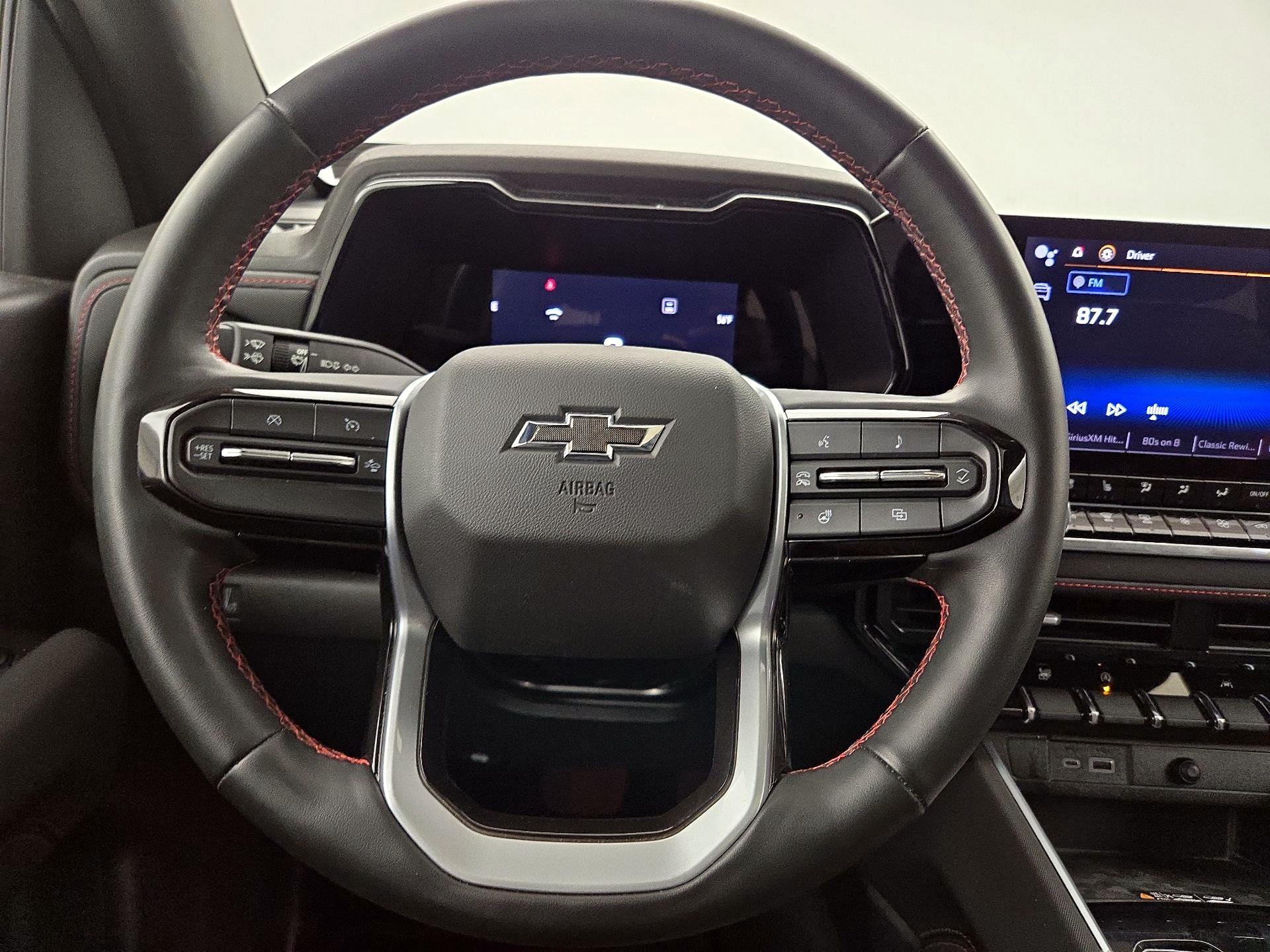 Thumbnail: 2023 Chevrolet Colorado - 10