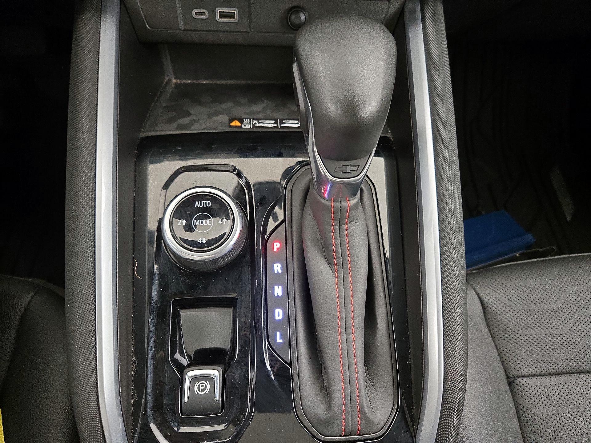 Thumbnail: 2023 Chevrolet Colorado - 17