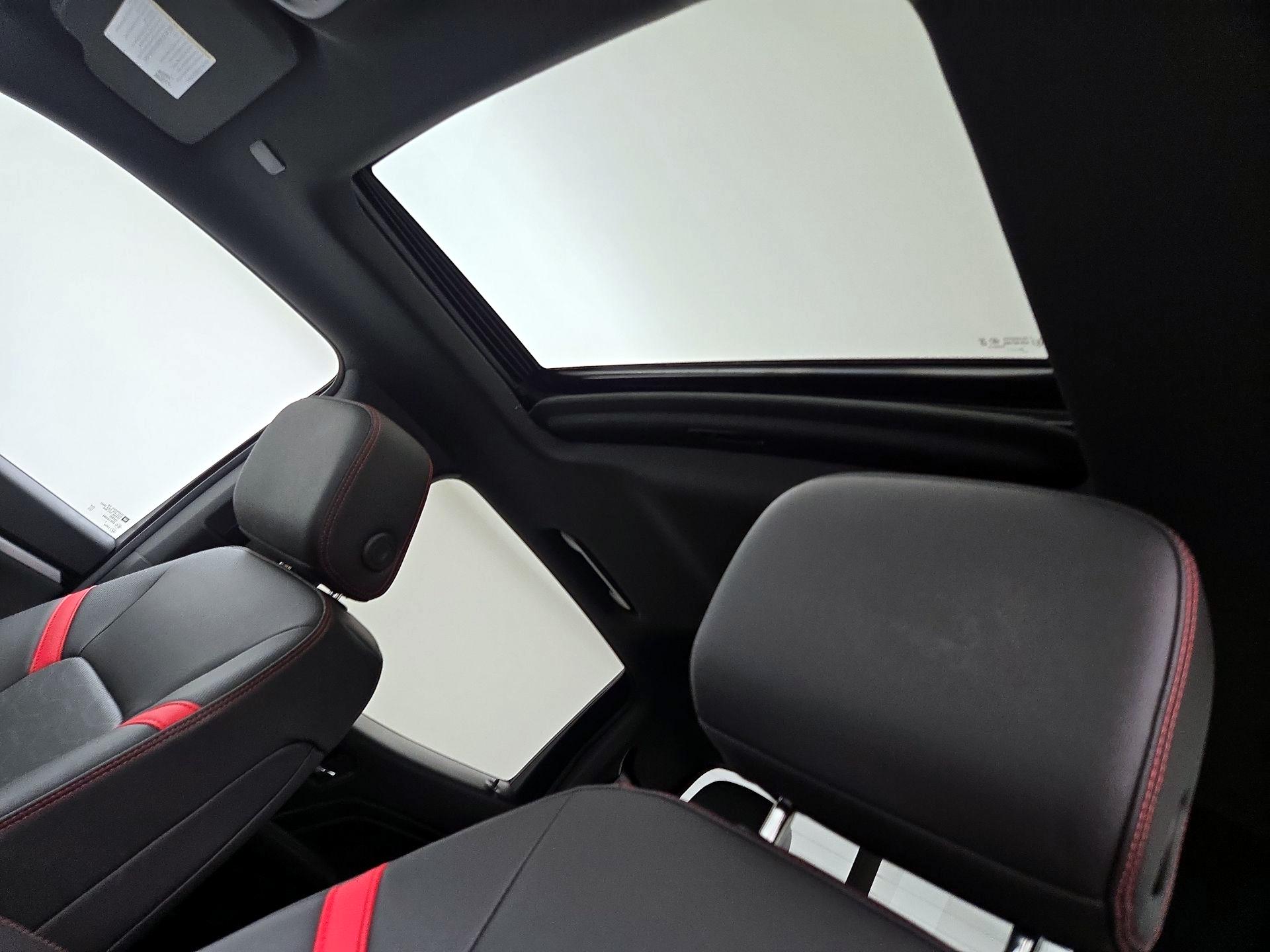 Thumbnail: 2023 Chevrolet Colorado - 19