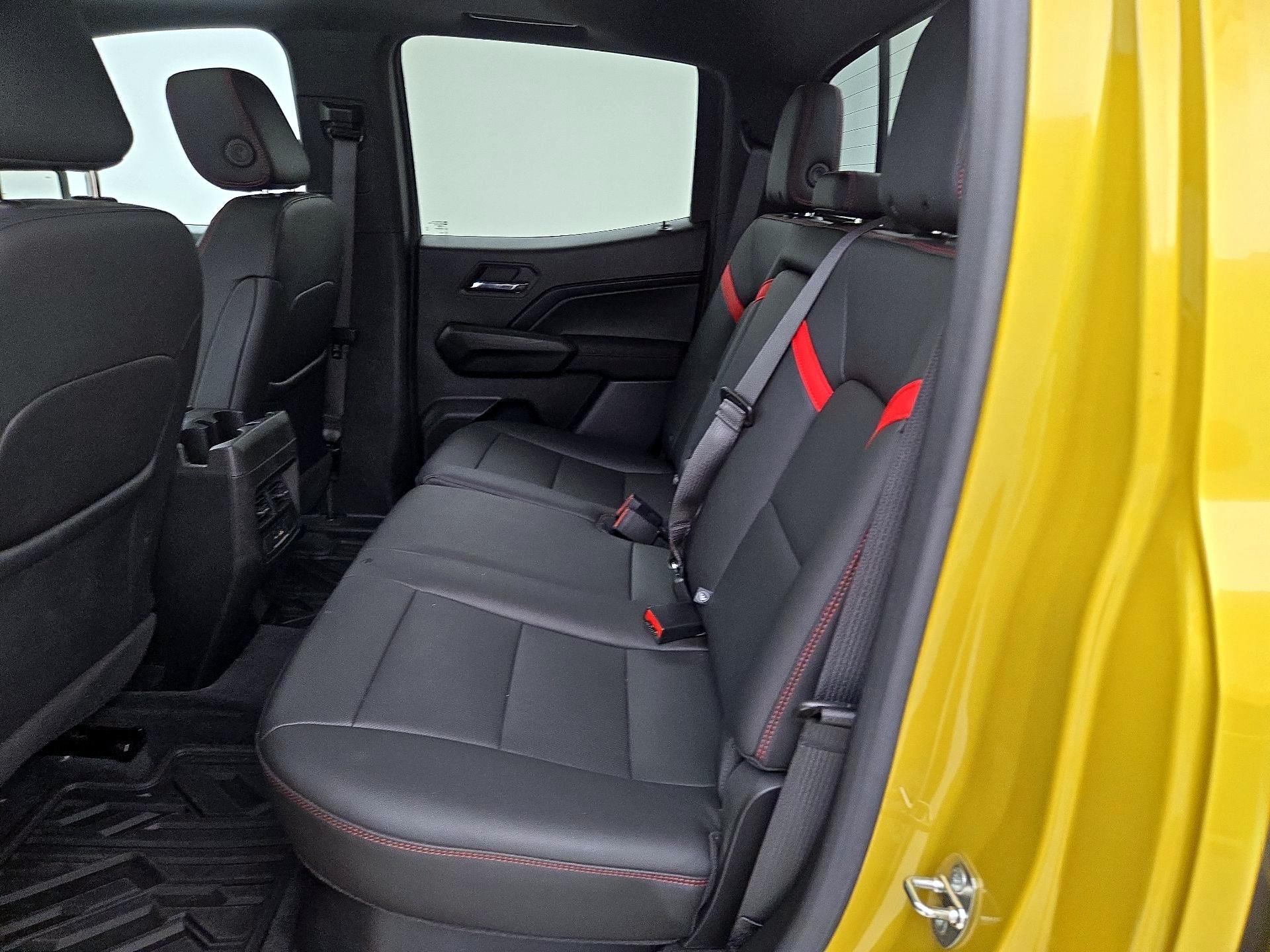 Thumbnail: 2023 Chevrolet Colorado - 20