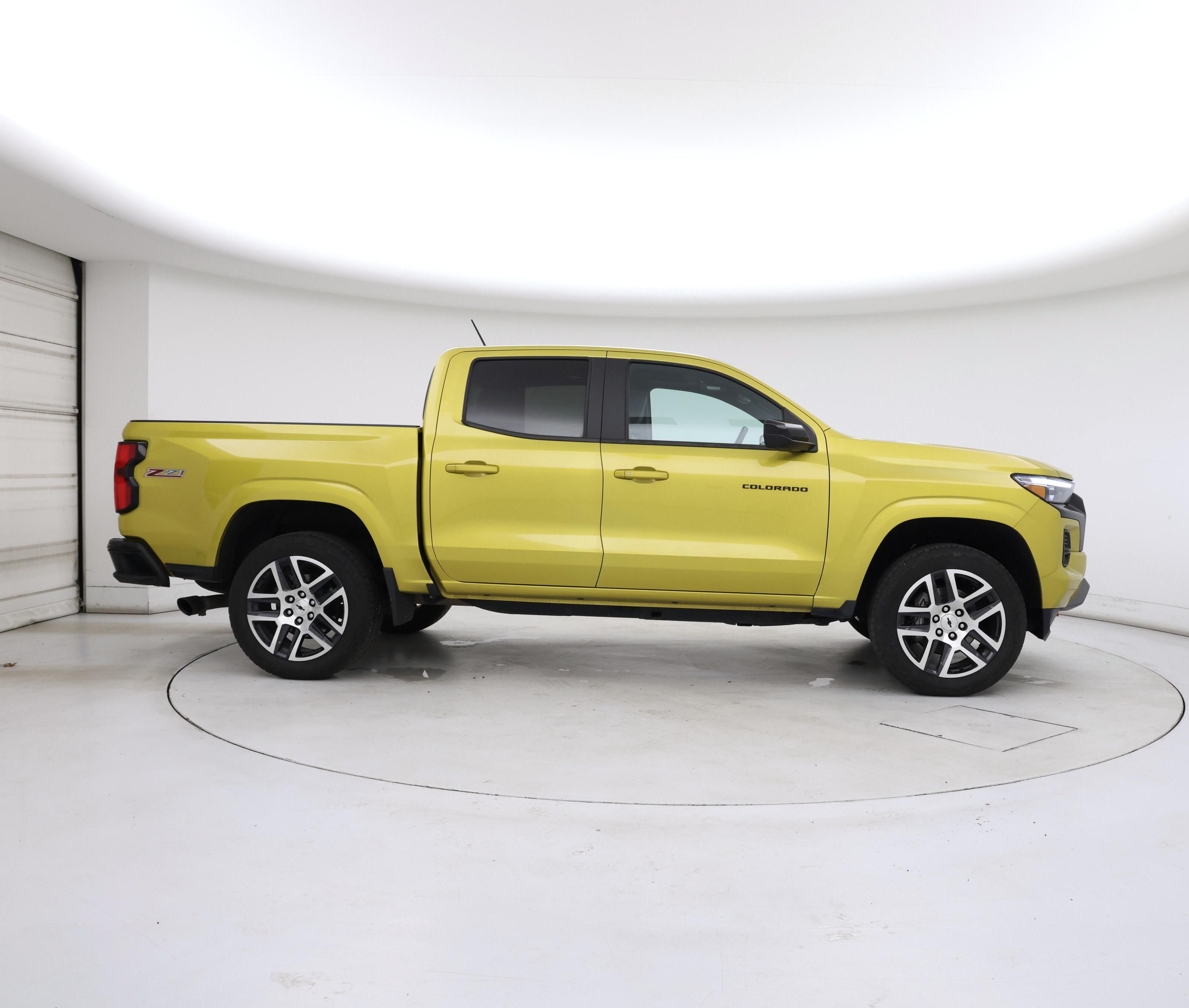 Thumbnail: 2023 Chevrolet Colorado - 7
