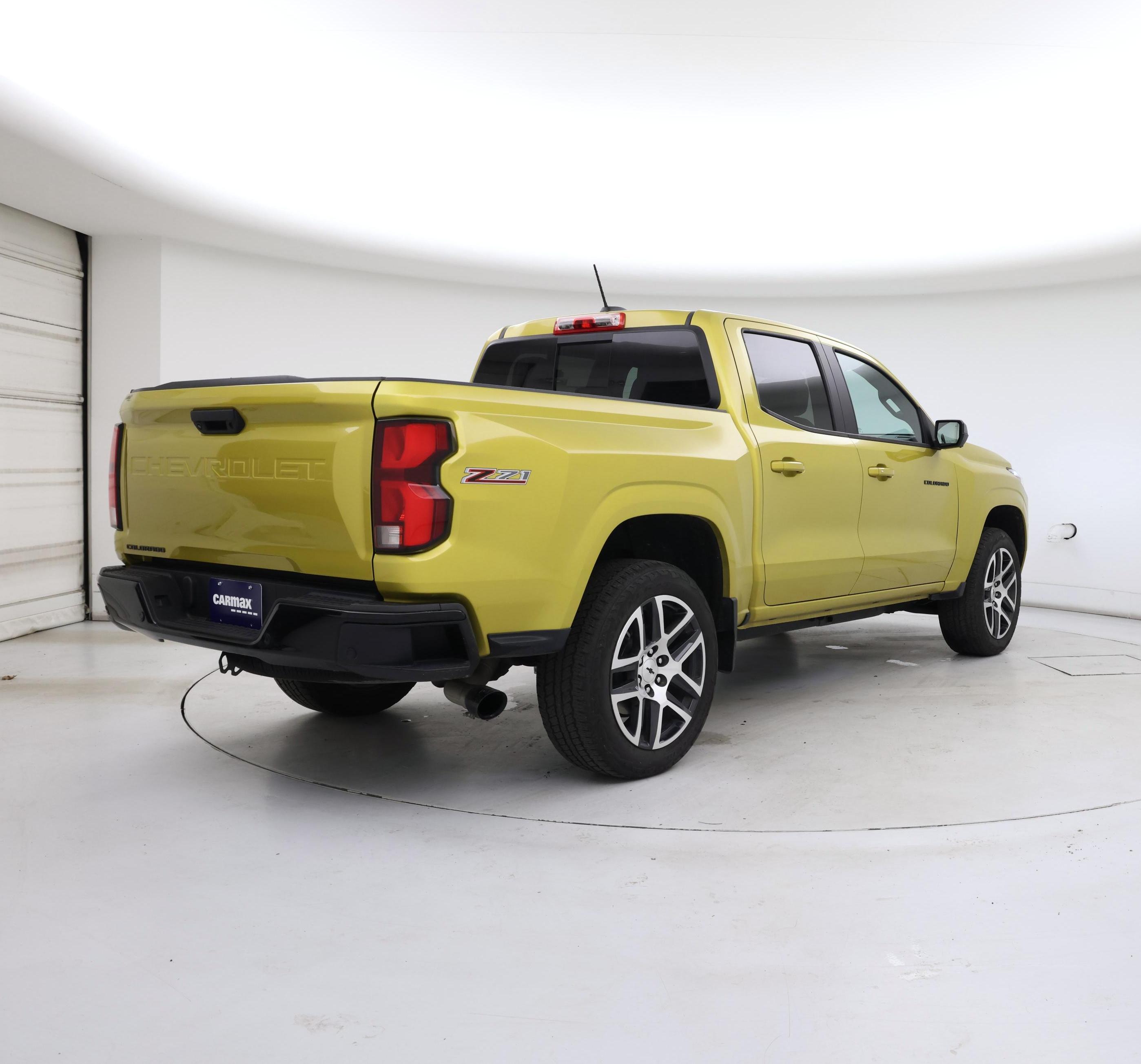 Thumbnail: 2023 Chevrolet Colorado - 8